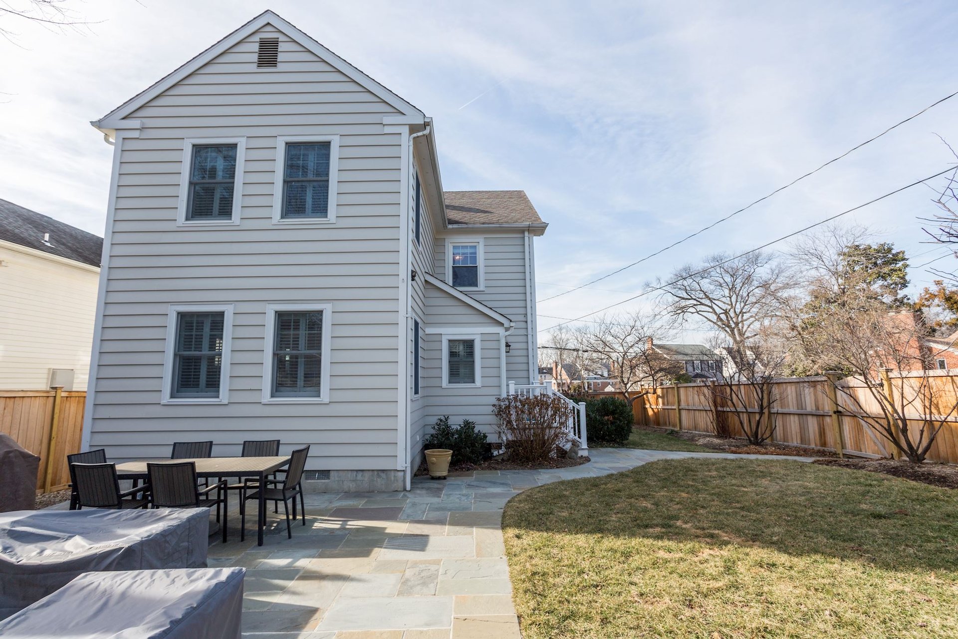 2435 Davis Ave