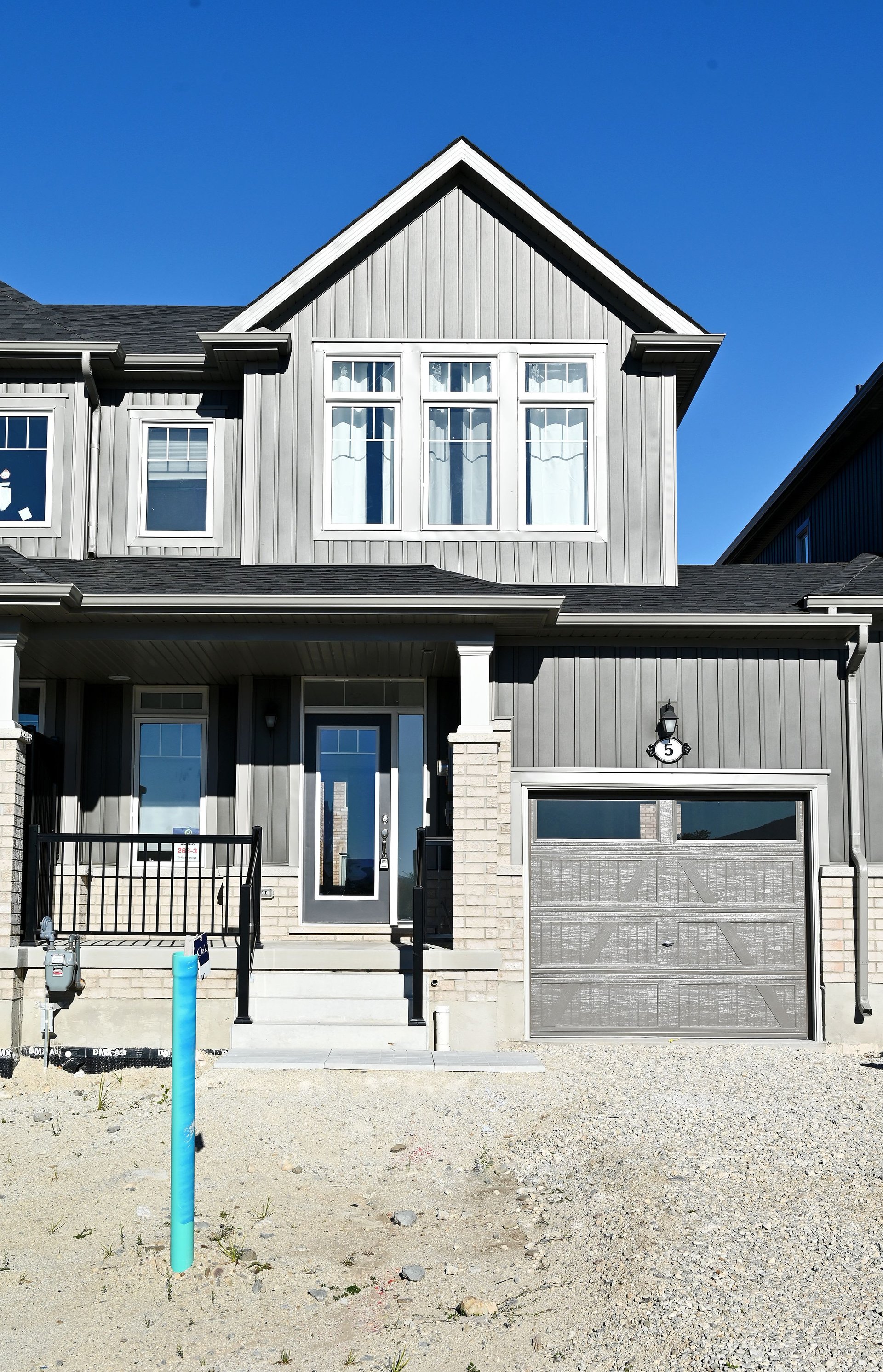 5 Albany St