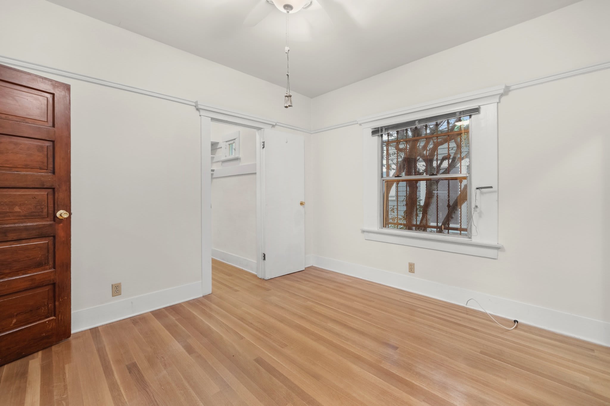 Wonderful Historic Craftsman Home in Jefferson Park