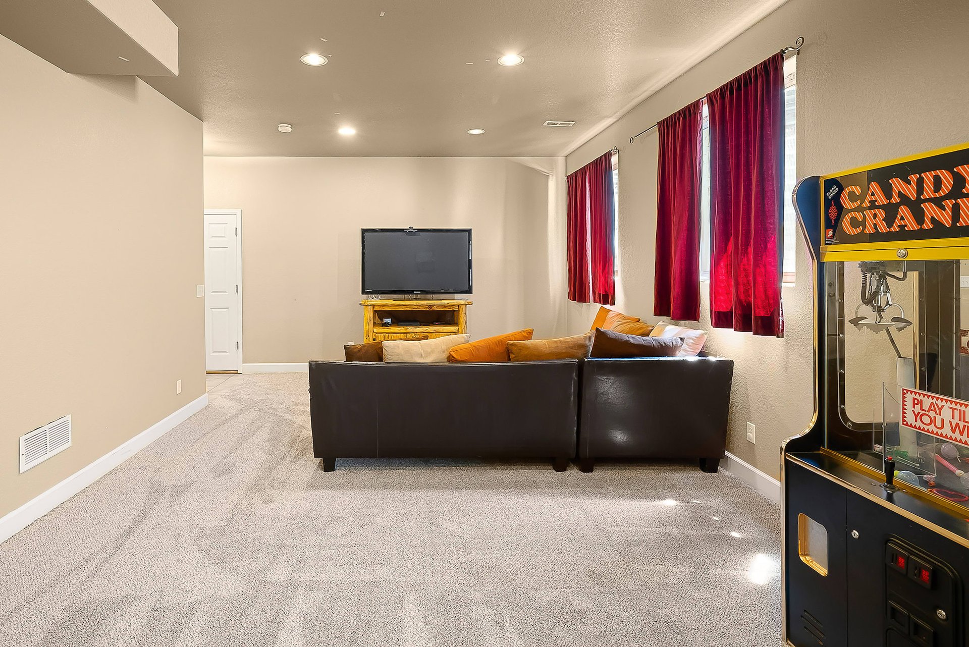 376 Mesa View Way
