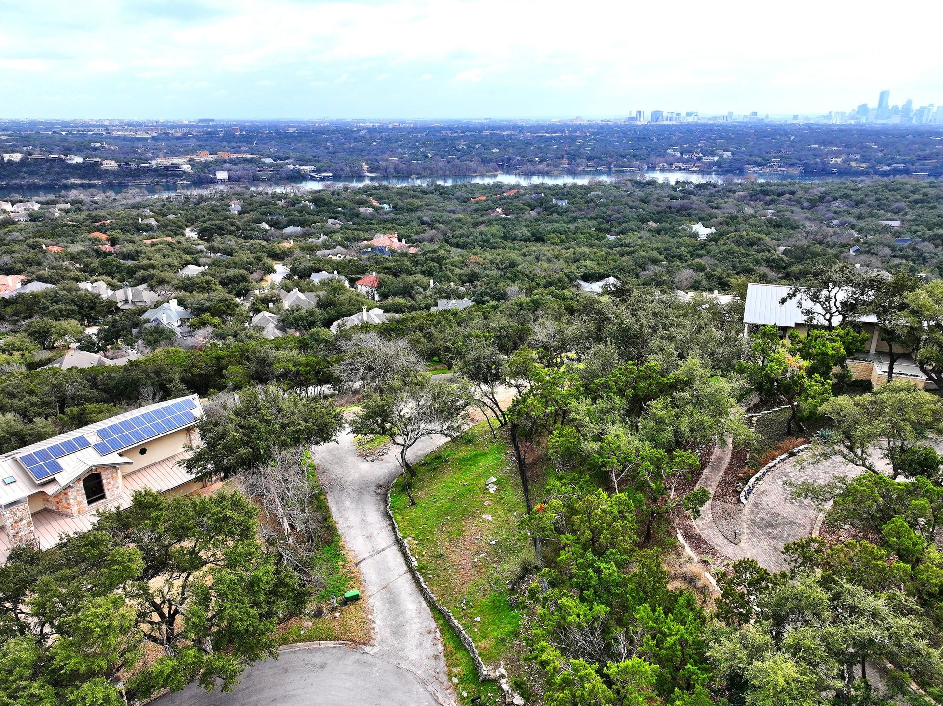 2507 Camino Alto