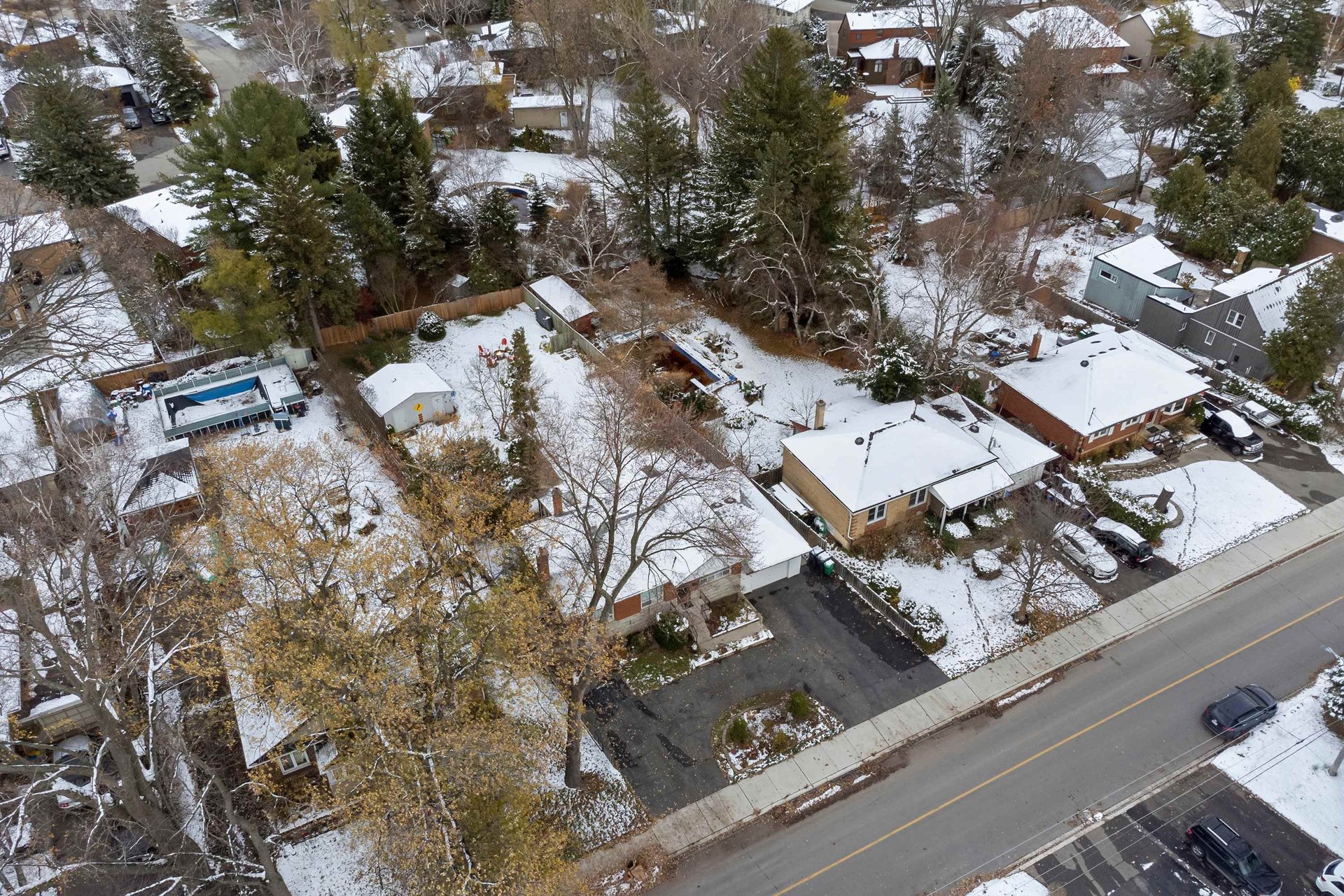 1577 Kenmuir Avenue