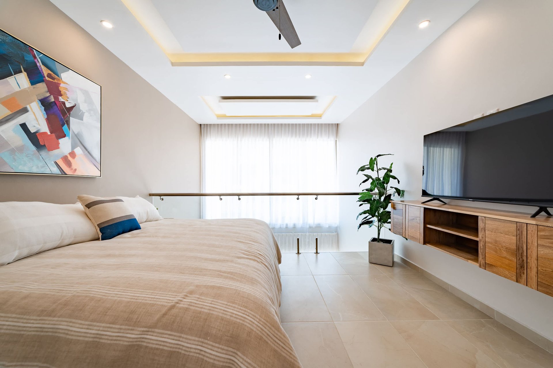 1 bedroom & 1 studio, Condo, Costta Plaza & Condos