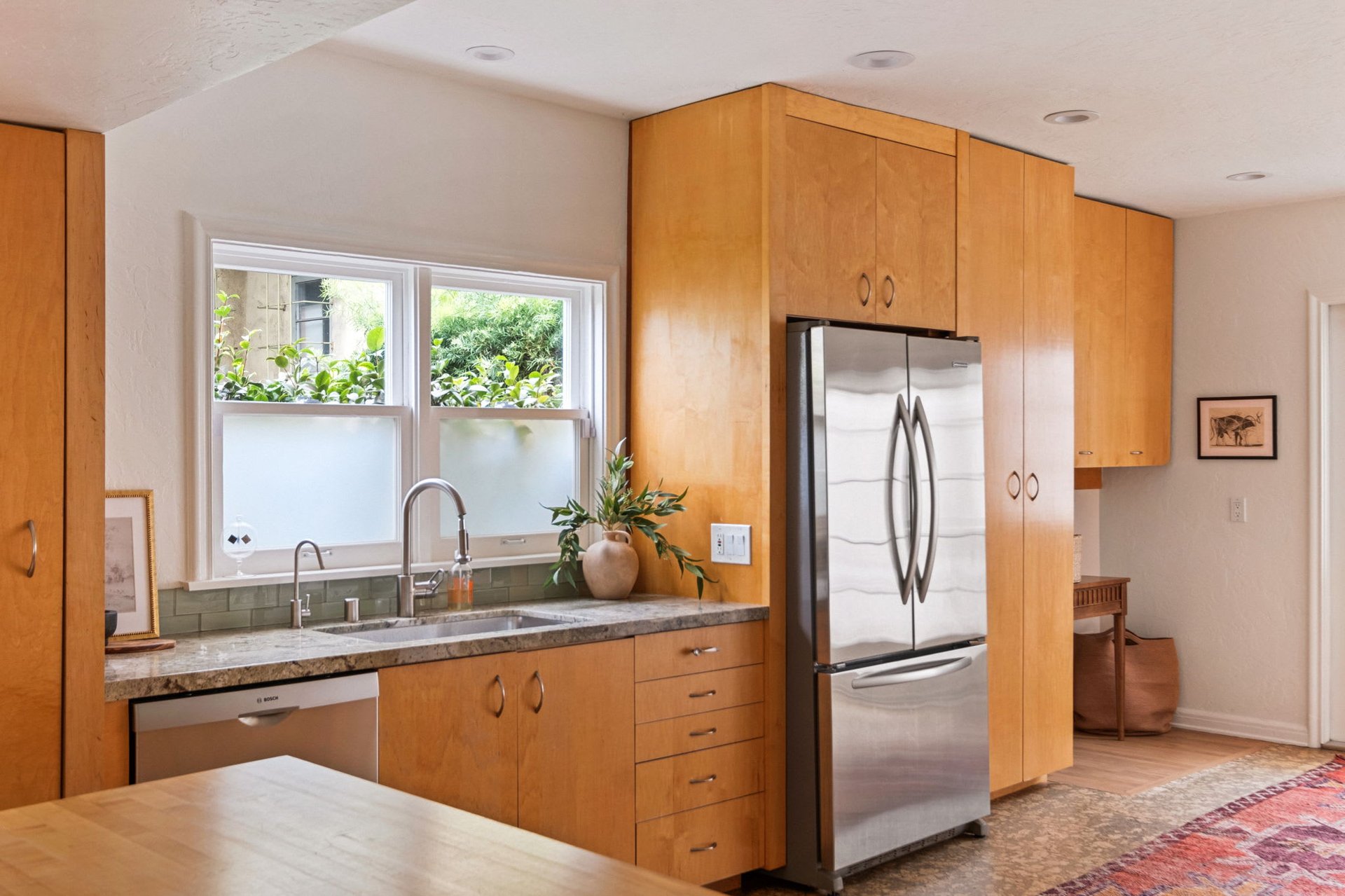 Beautifully Re-imagined Spanish Modern in Wilshire Vista
