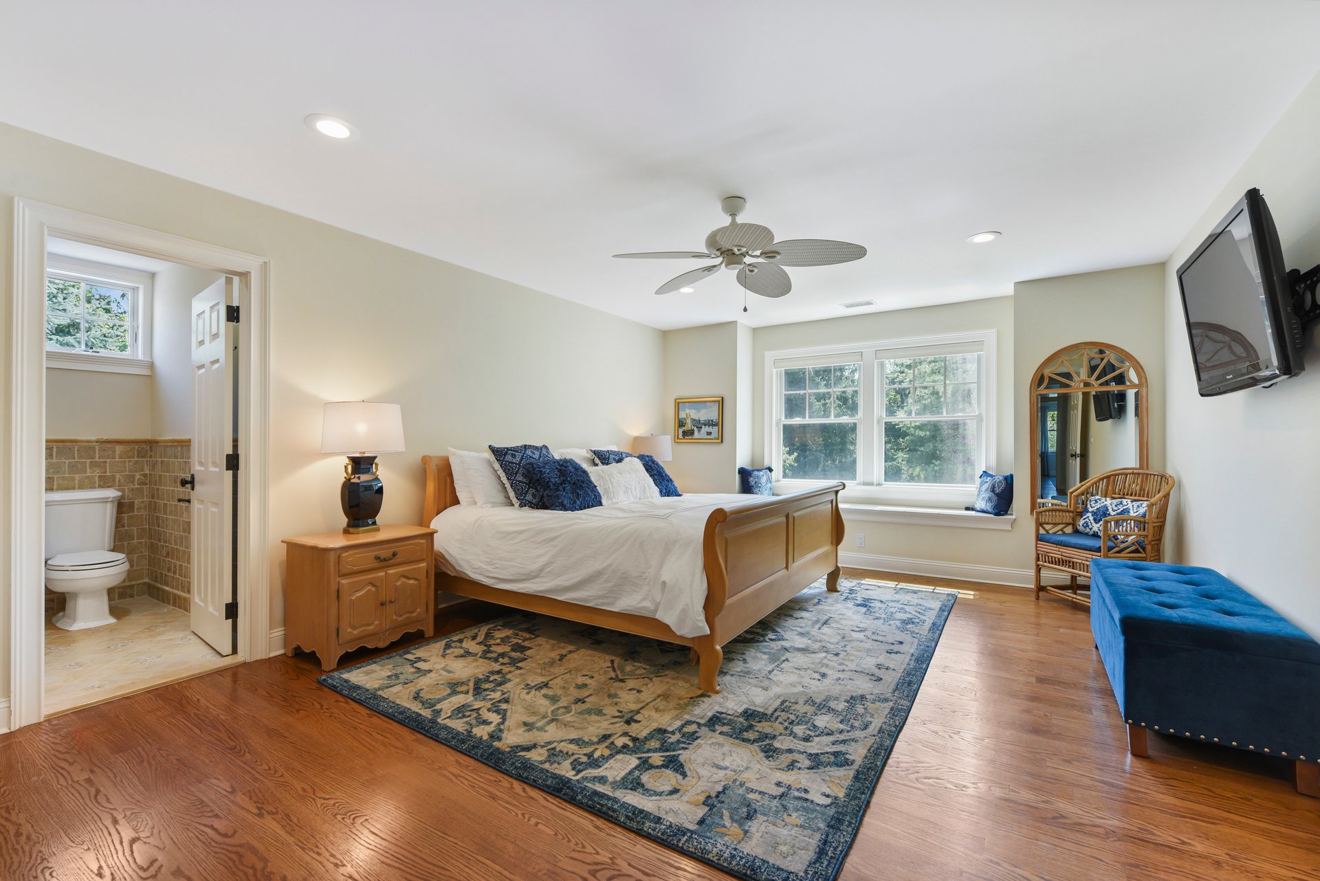 270 Ferry Rd