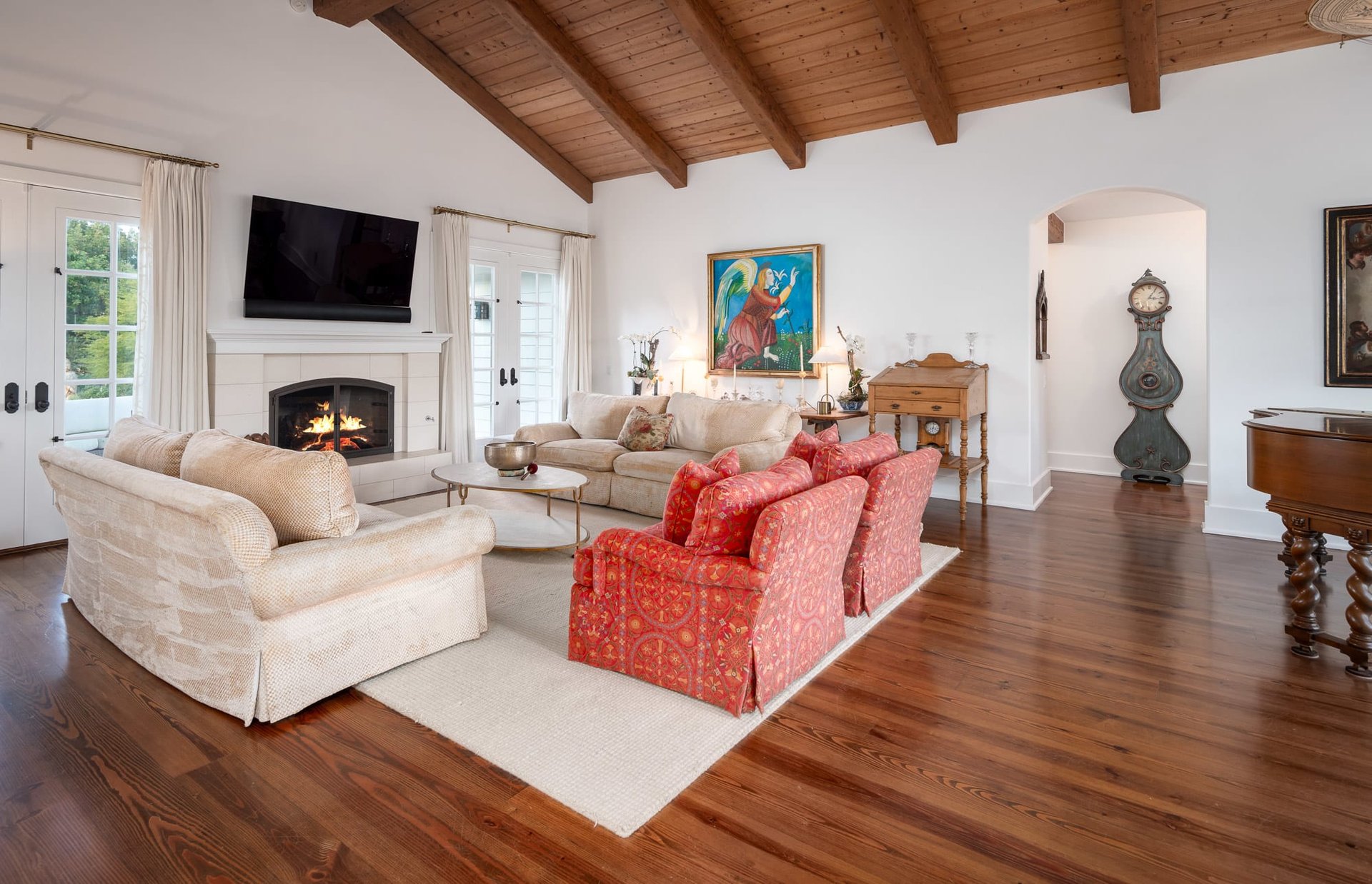 SERENE FARMHOUSE SANCTUARY