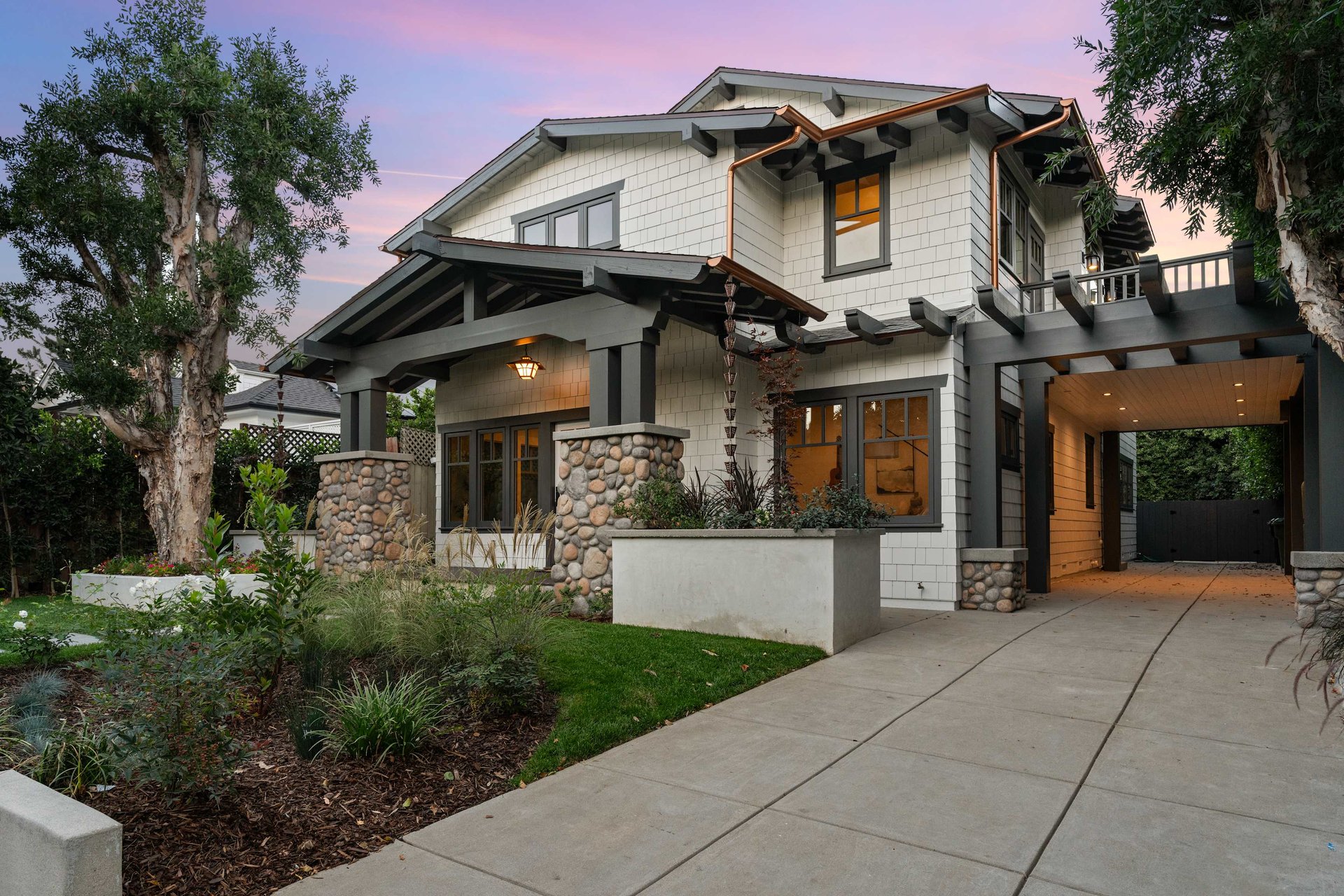1520 N Sierra Bonita Ave, Sunset Square