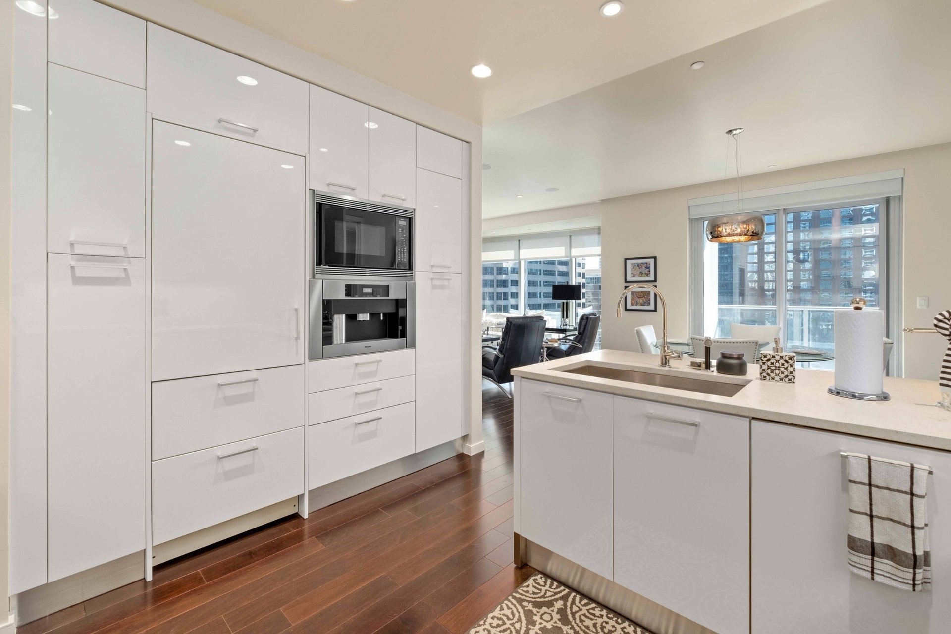200 Congress Ave #15B