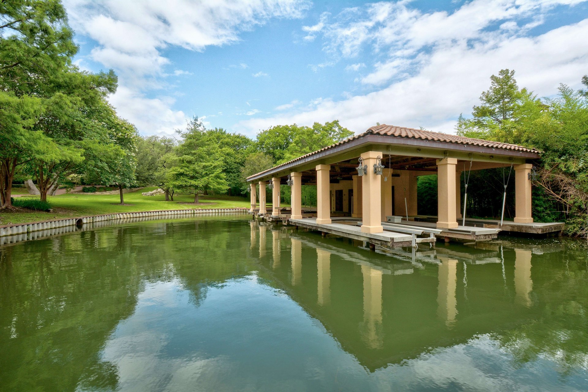 3201 Westlake Drive
