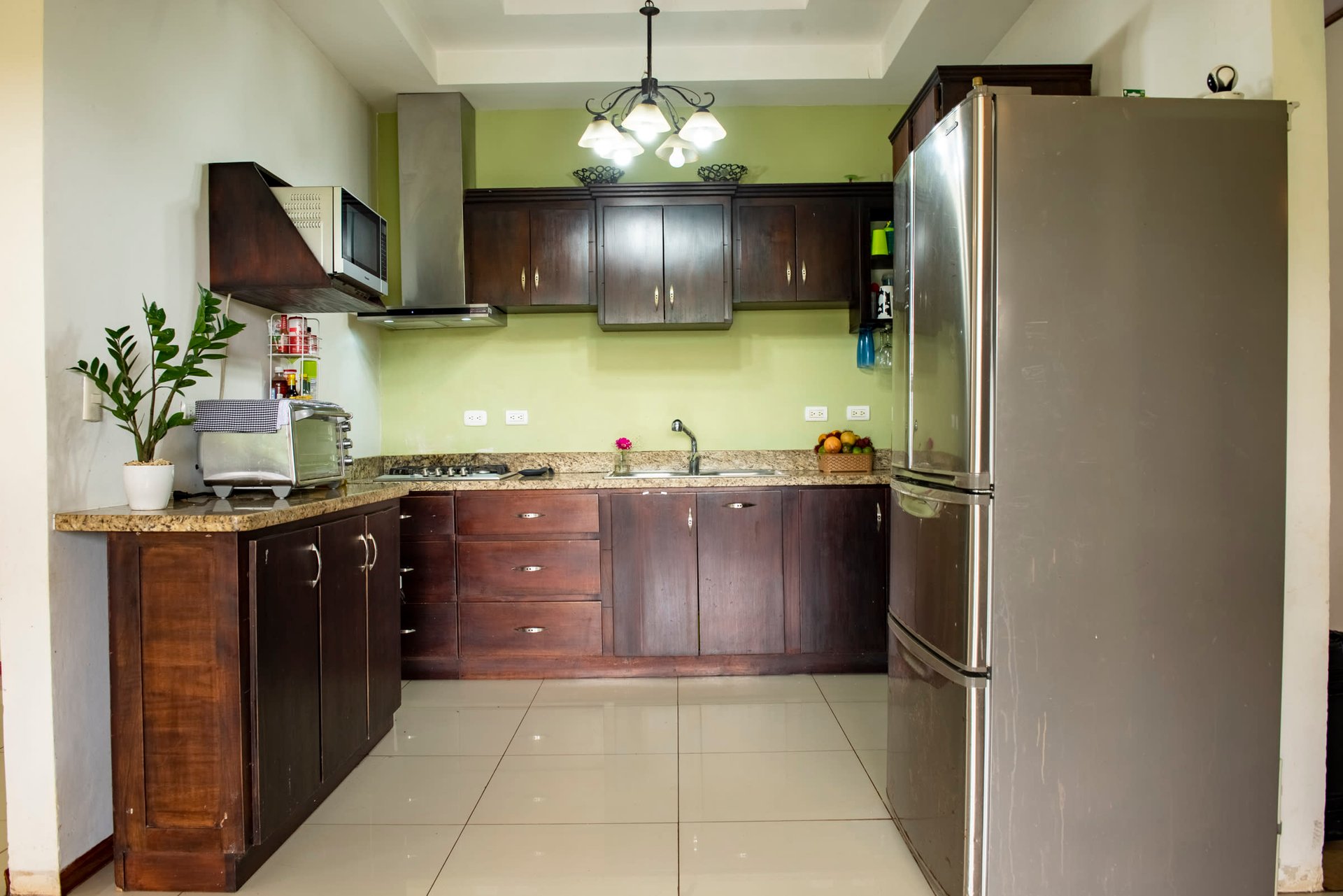 Costa Rican Gem: Spacious 4BR Home with Fruit Trees, Fully Furnished