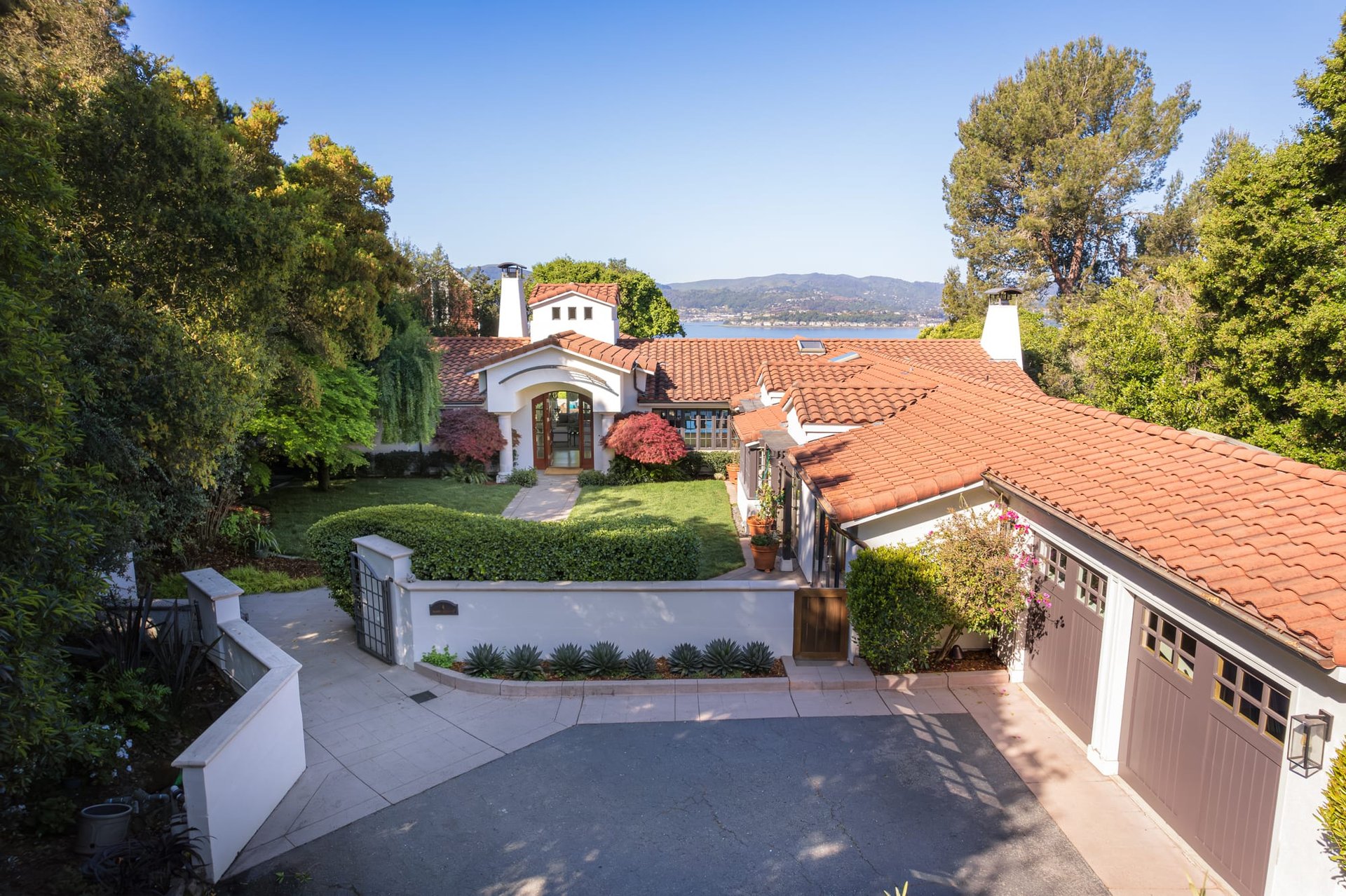 Idyllic Montecito Style Retreat
