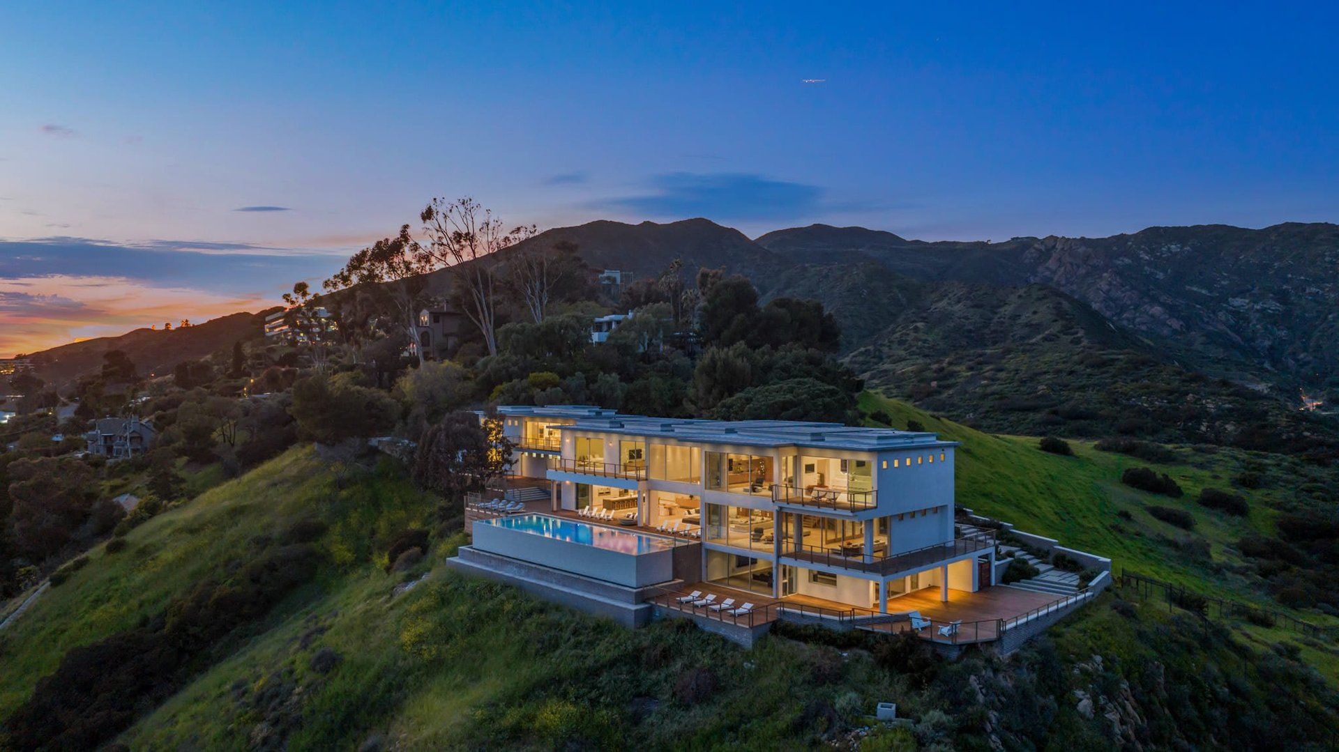 23800 Malibu Crest
