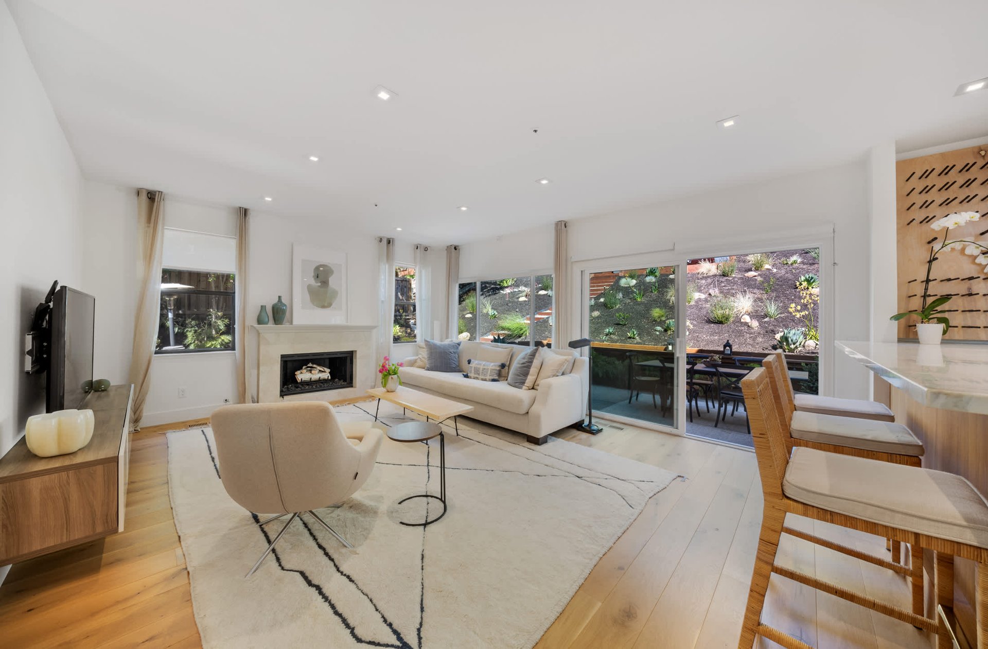 Stylish & Updated in Partridge Knolls