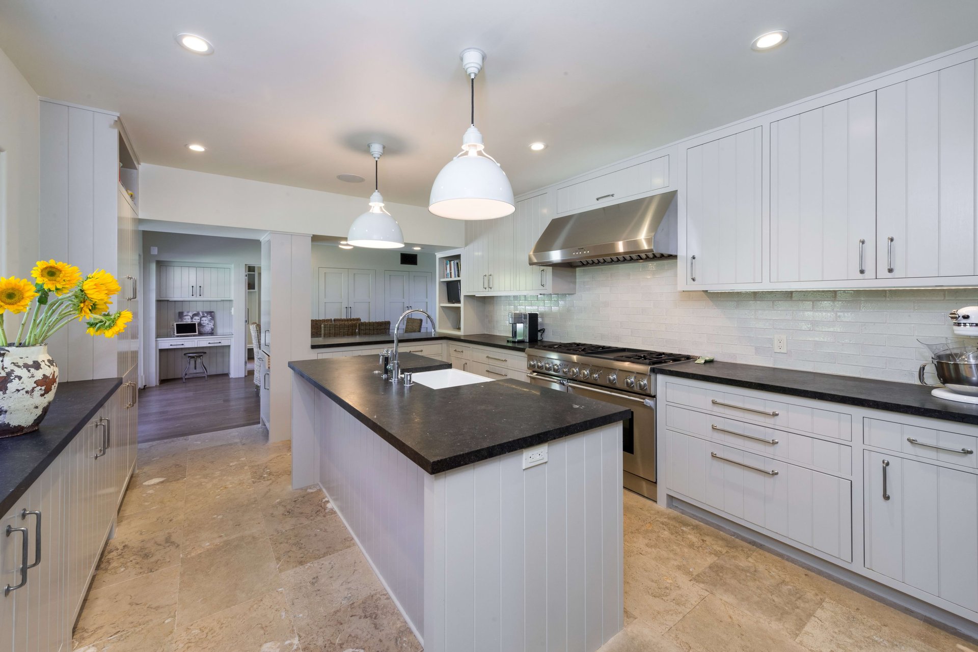 467 Surfview Dr