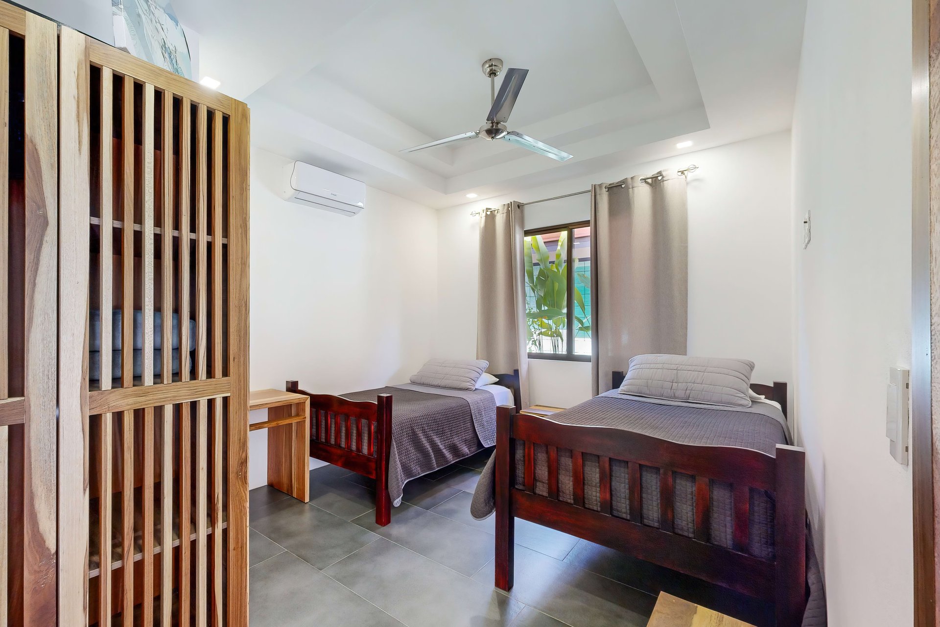 Modern Construction 3 Beds, 2,5 Baths Home.  Best Deal in Uvita! 