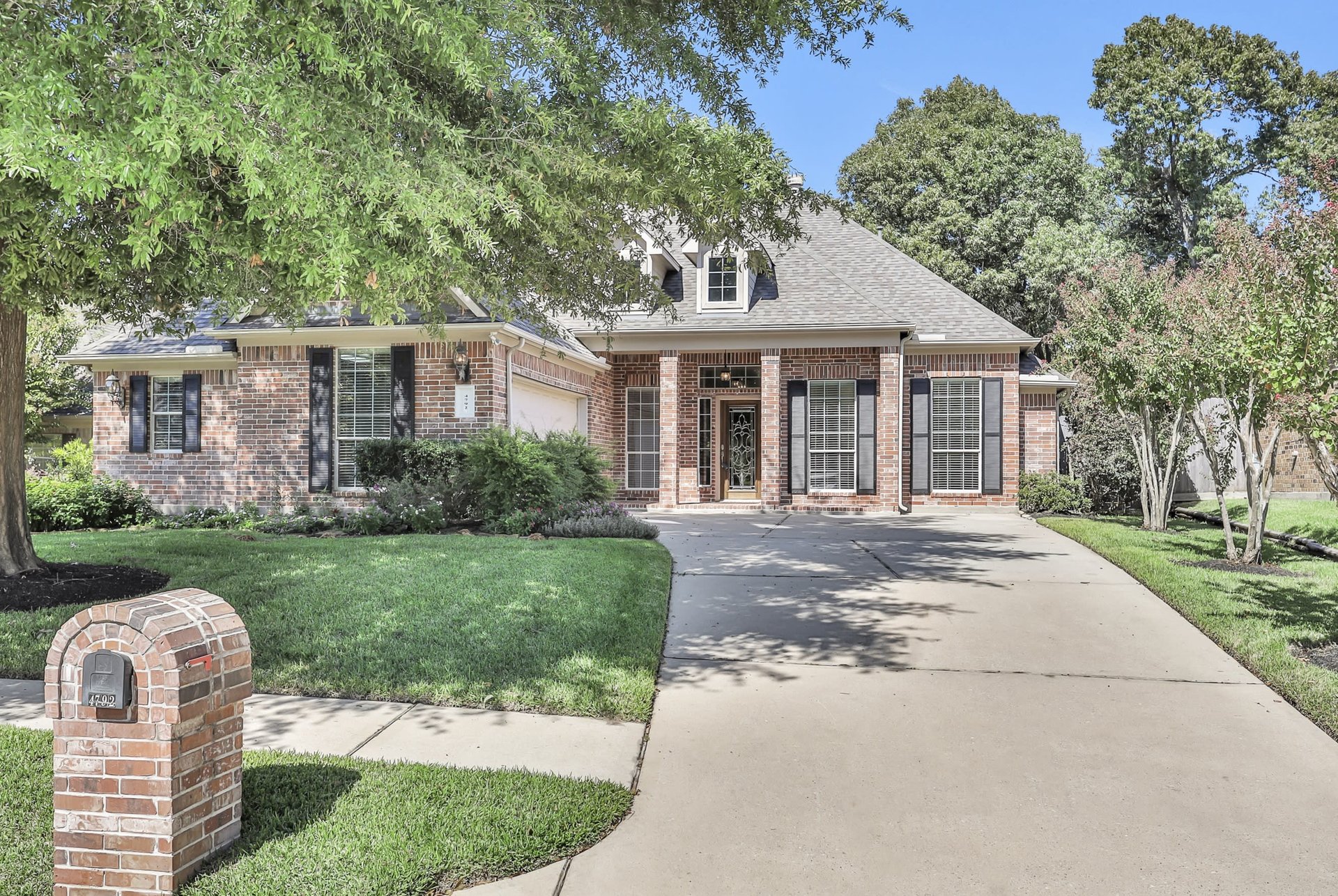 Classic One Story in Golf Course Community ~ WestFork