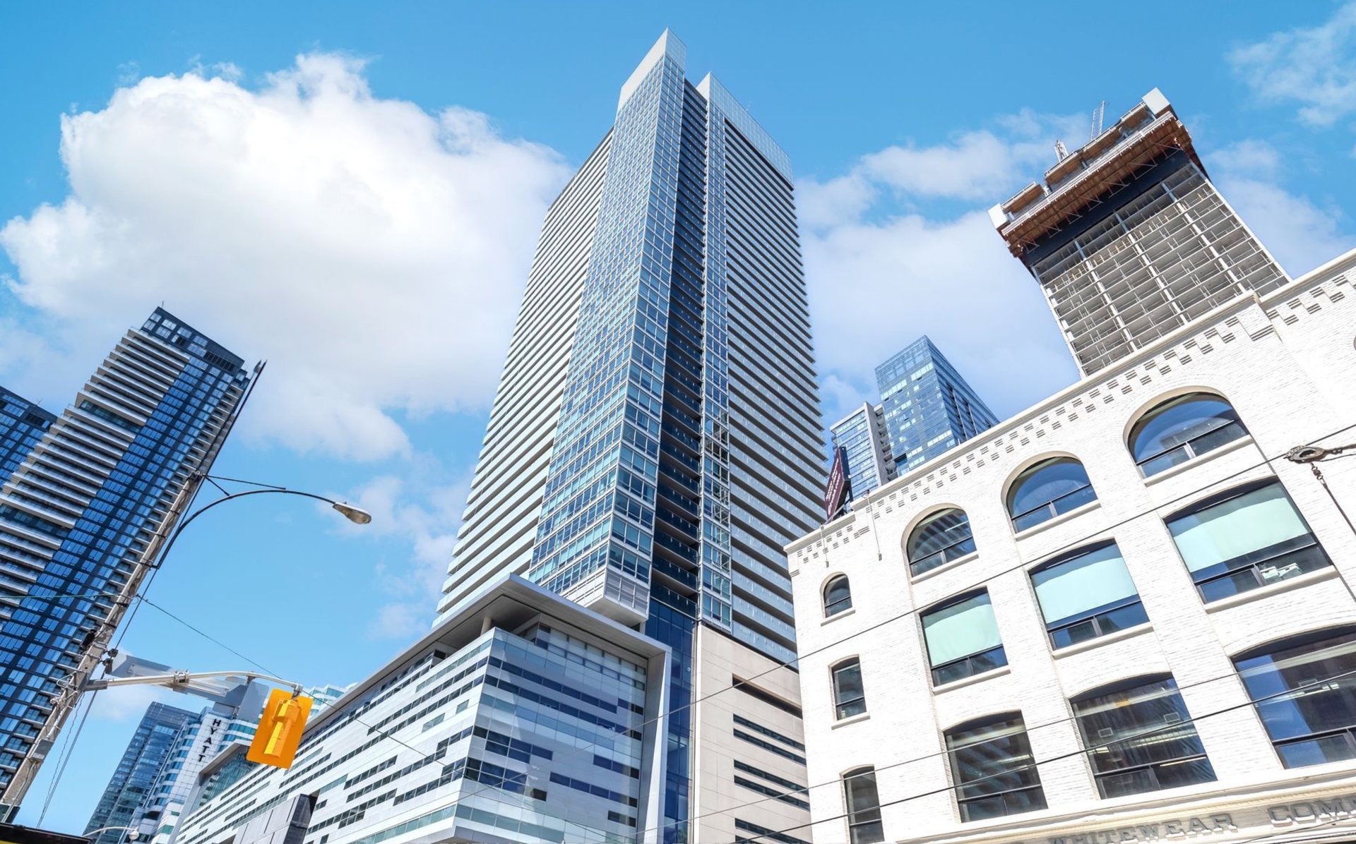 #3102 - 80 JOHN ST