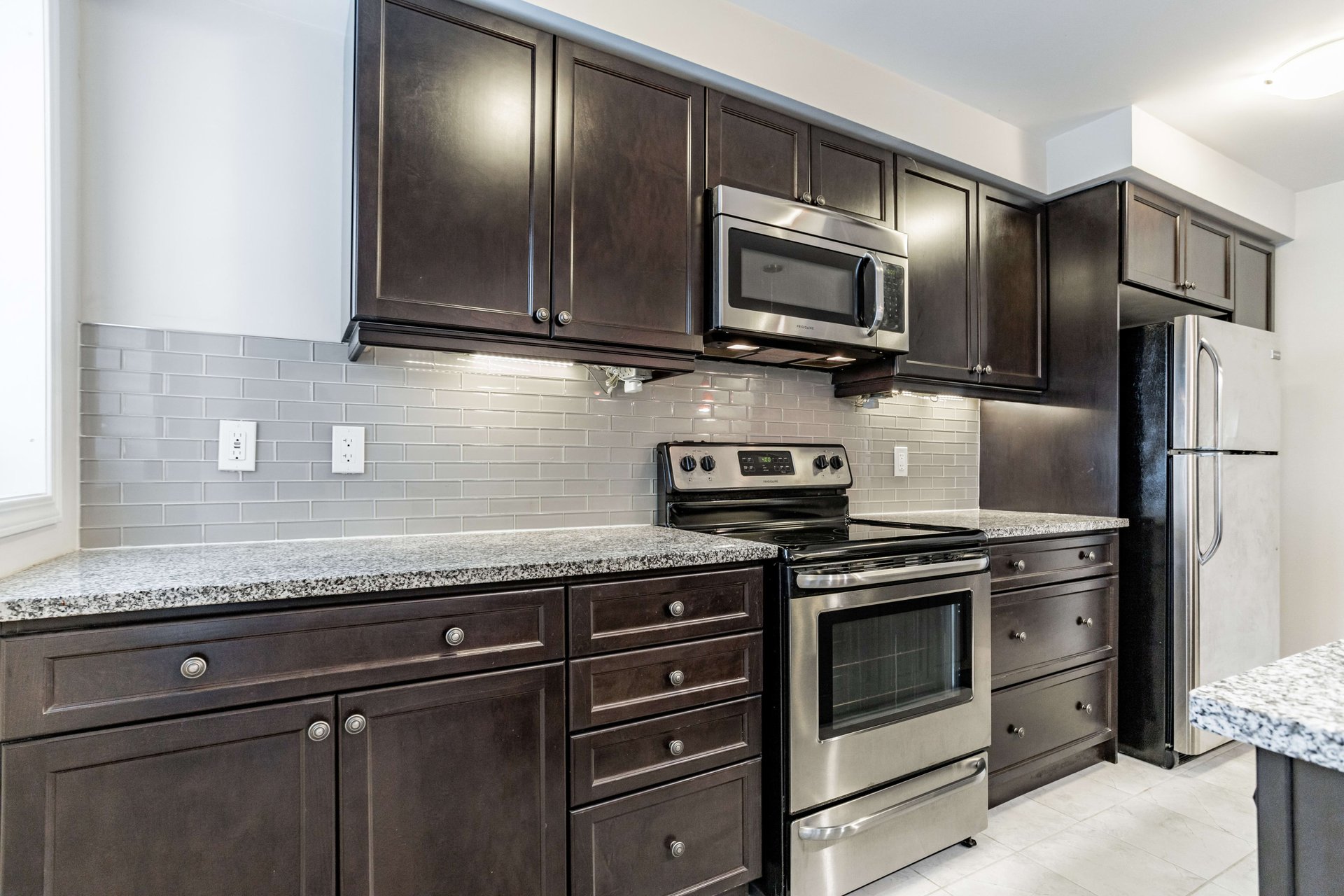 Townhome in Desirable Preserve Community!