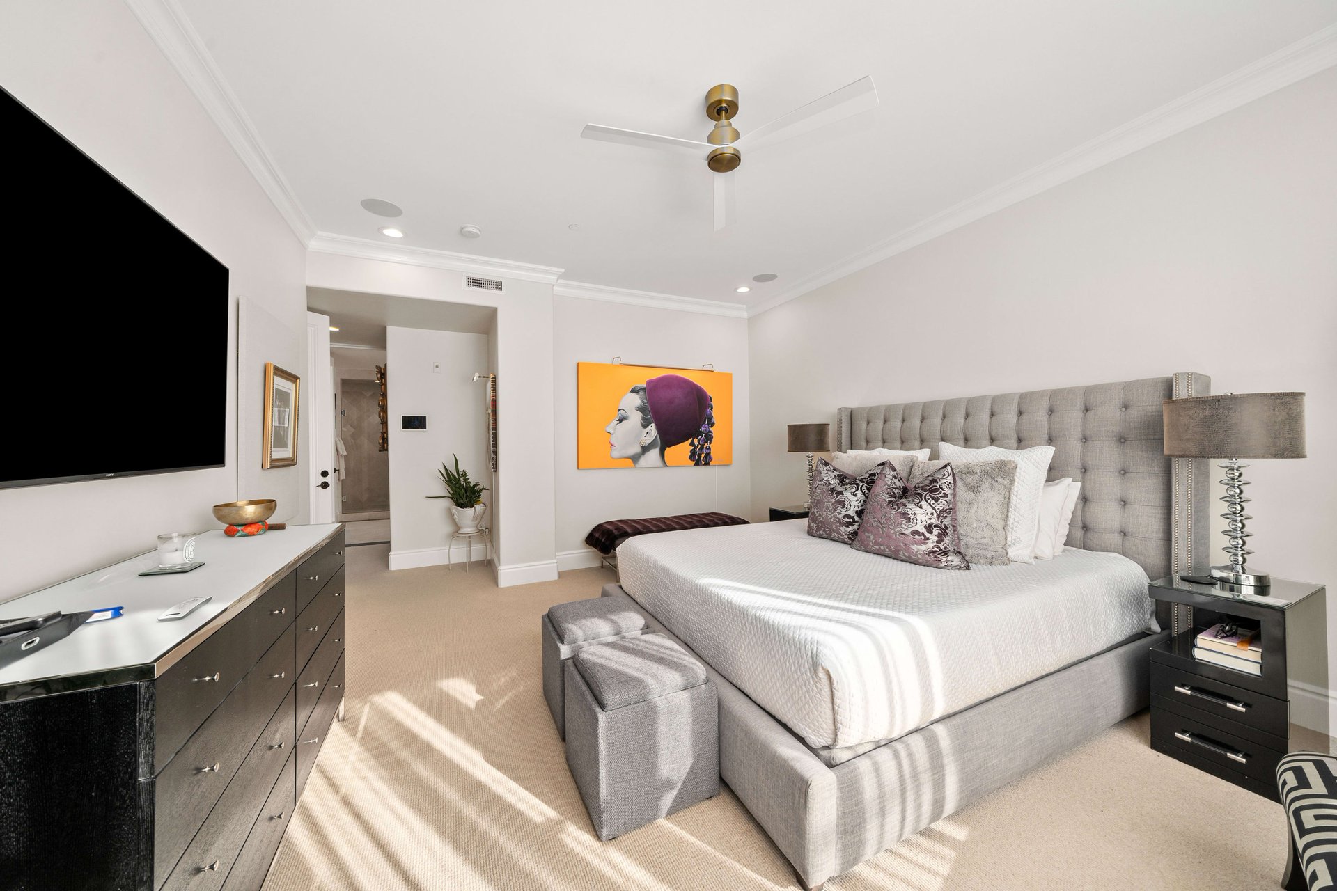 137 S Spalding Dr #104, Beverly Hills