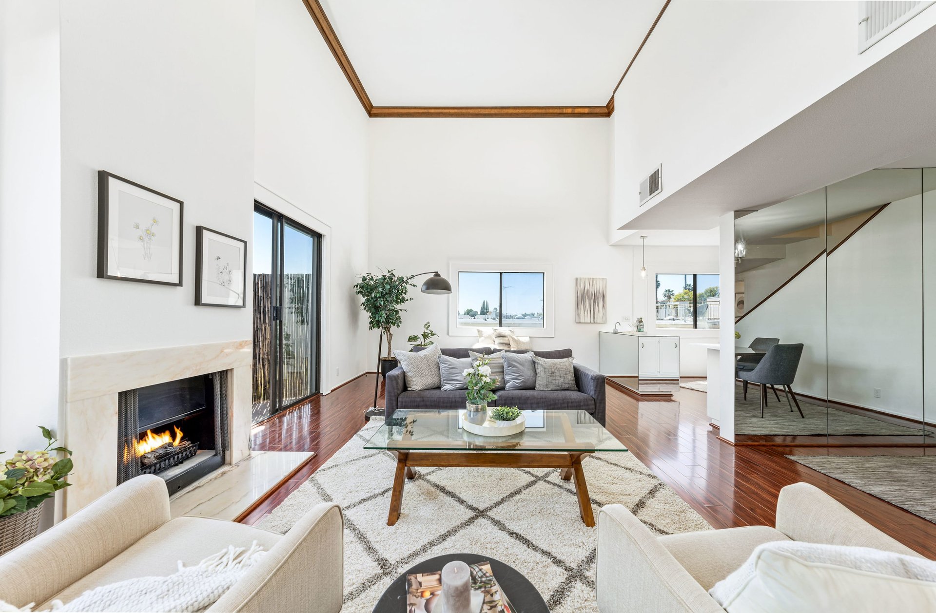 8712 Gregory Way #404, Pico-Robertson