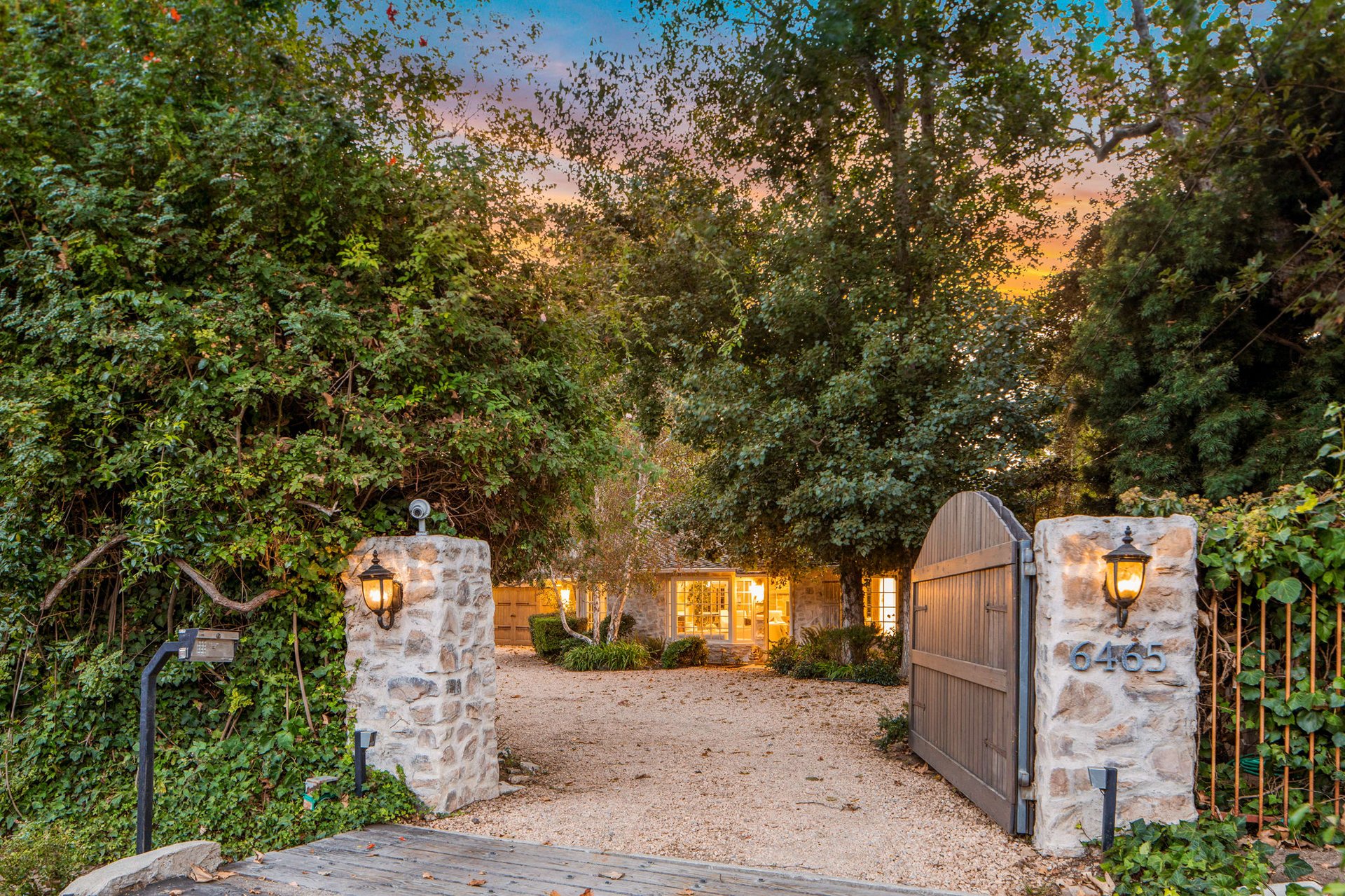 6465 Bonsall Dr