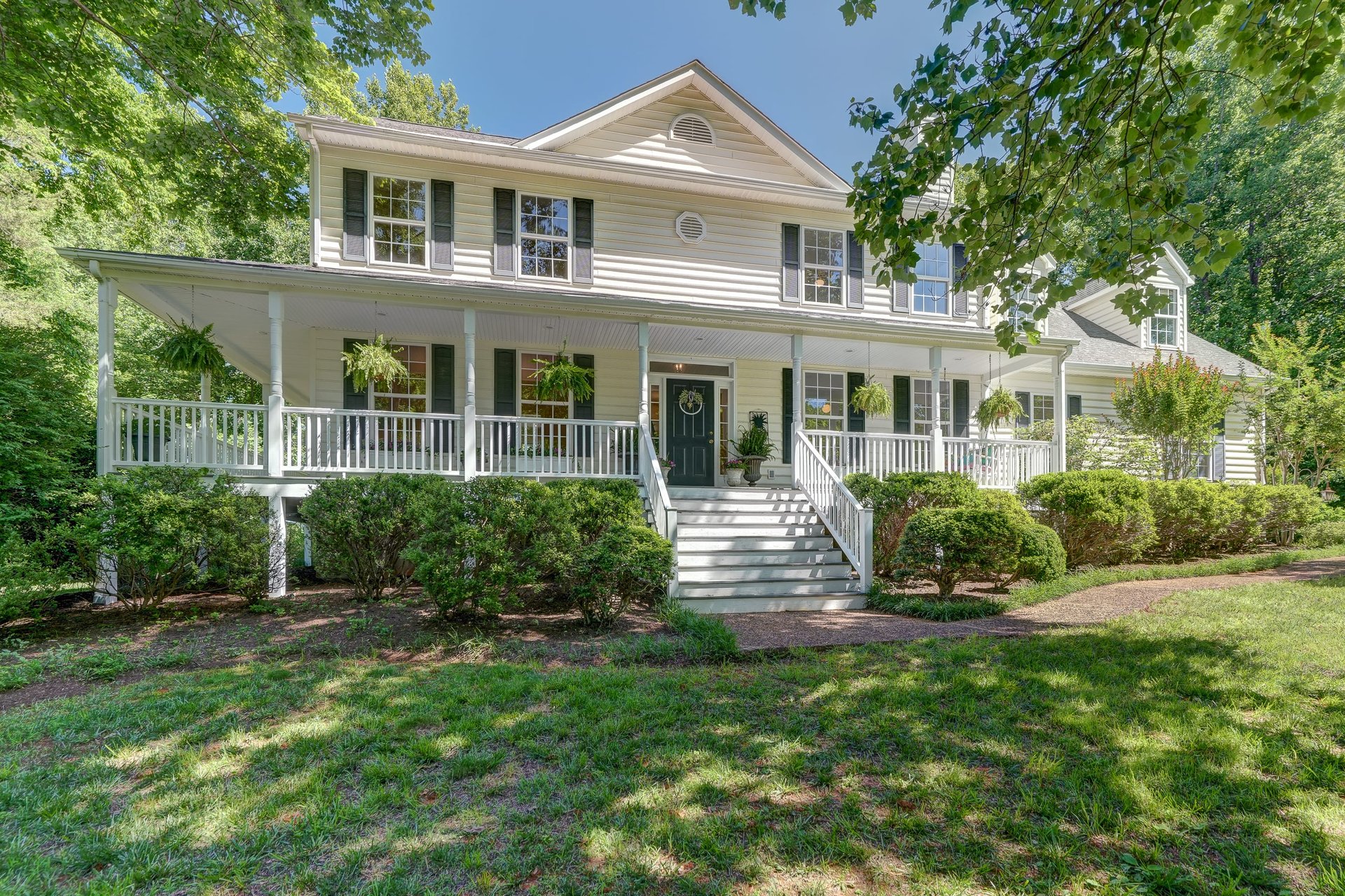 2444 MAPLE RIDGE DR