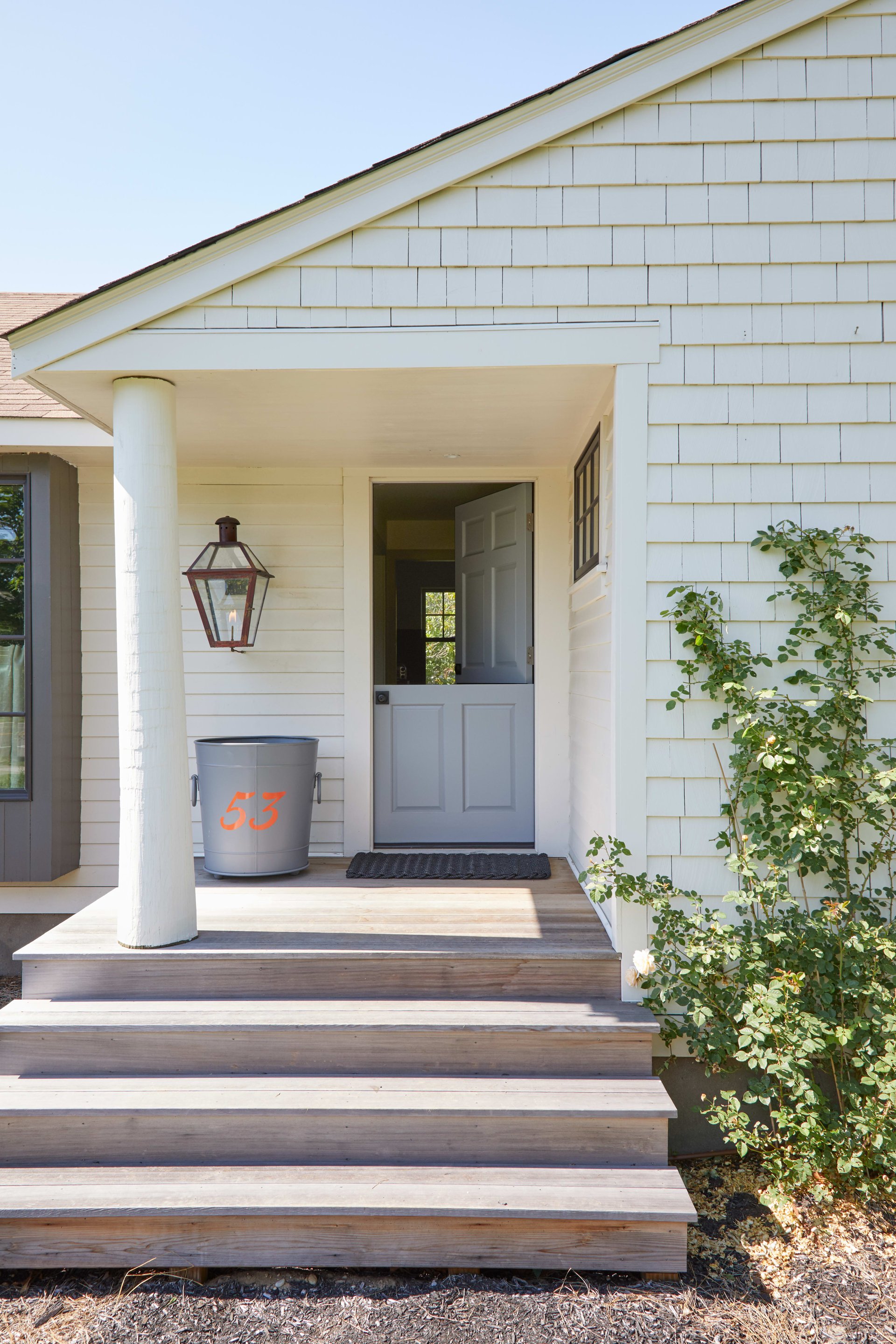 A DESIGN-FORWARD SUMMER ESCAPE
