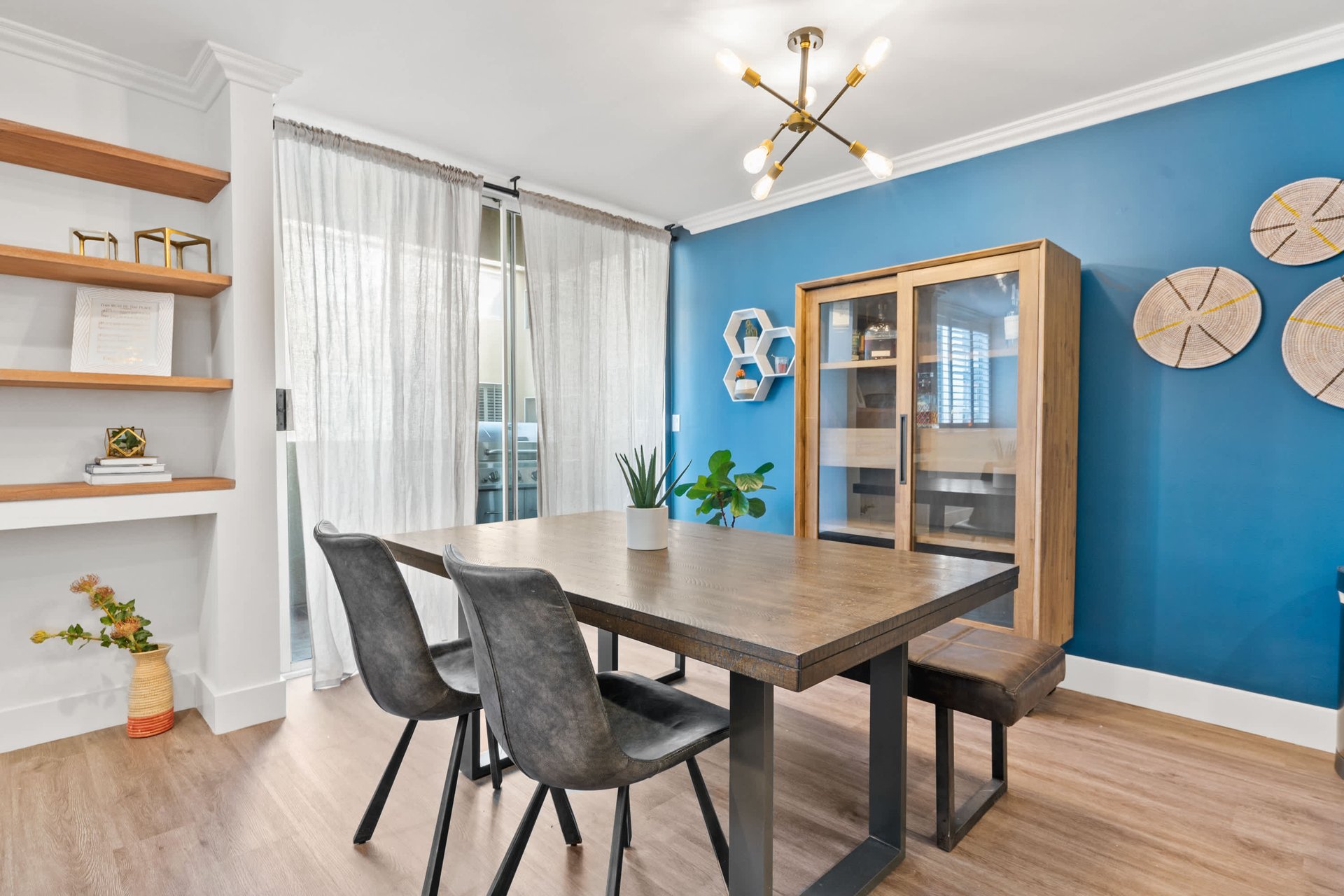 14141 Dickens St Unit 204