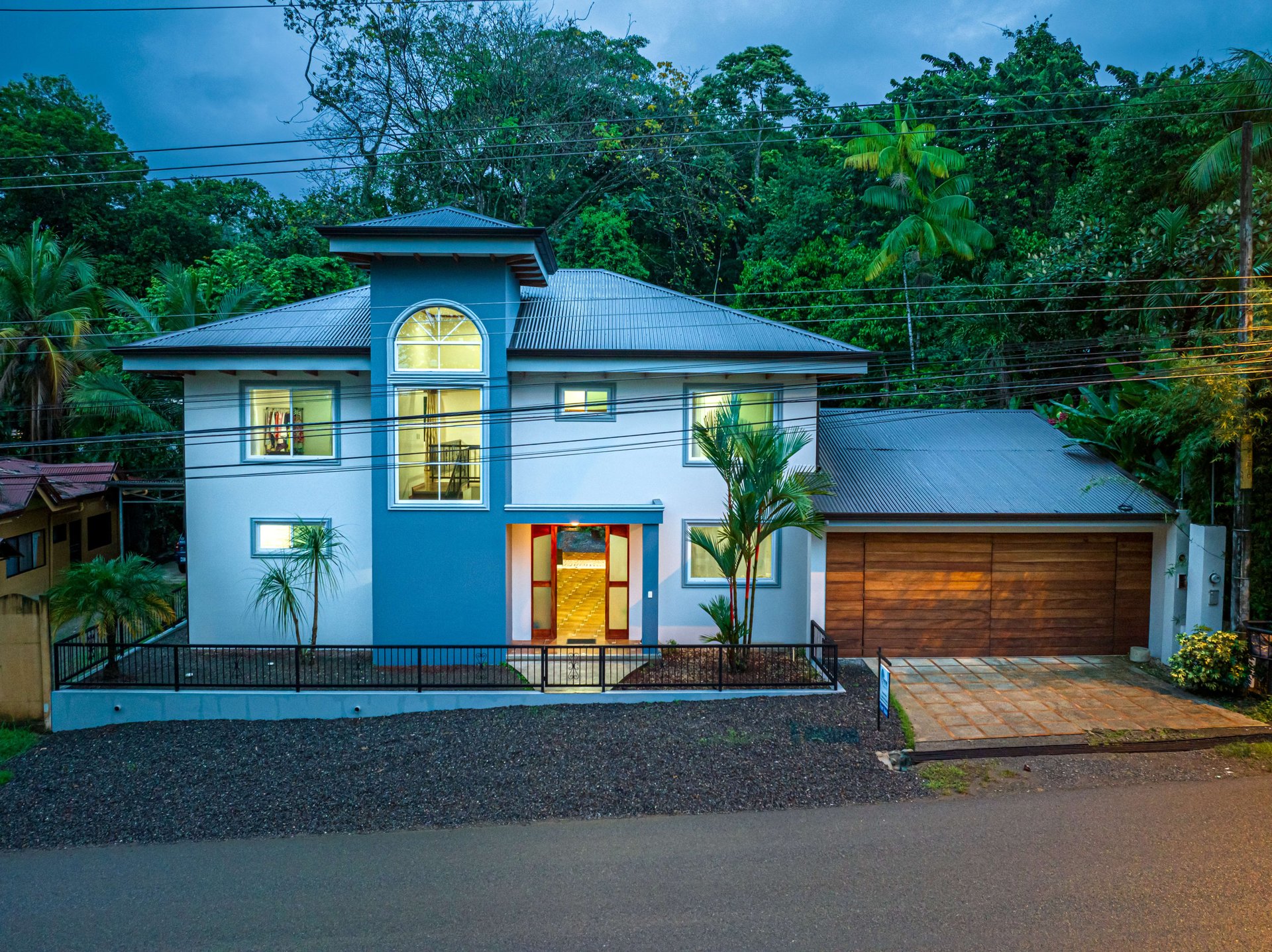 Commercial Building Opportunity in the Heart of Uvita. On Creek with Beautiful Jungle View