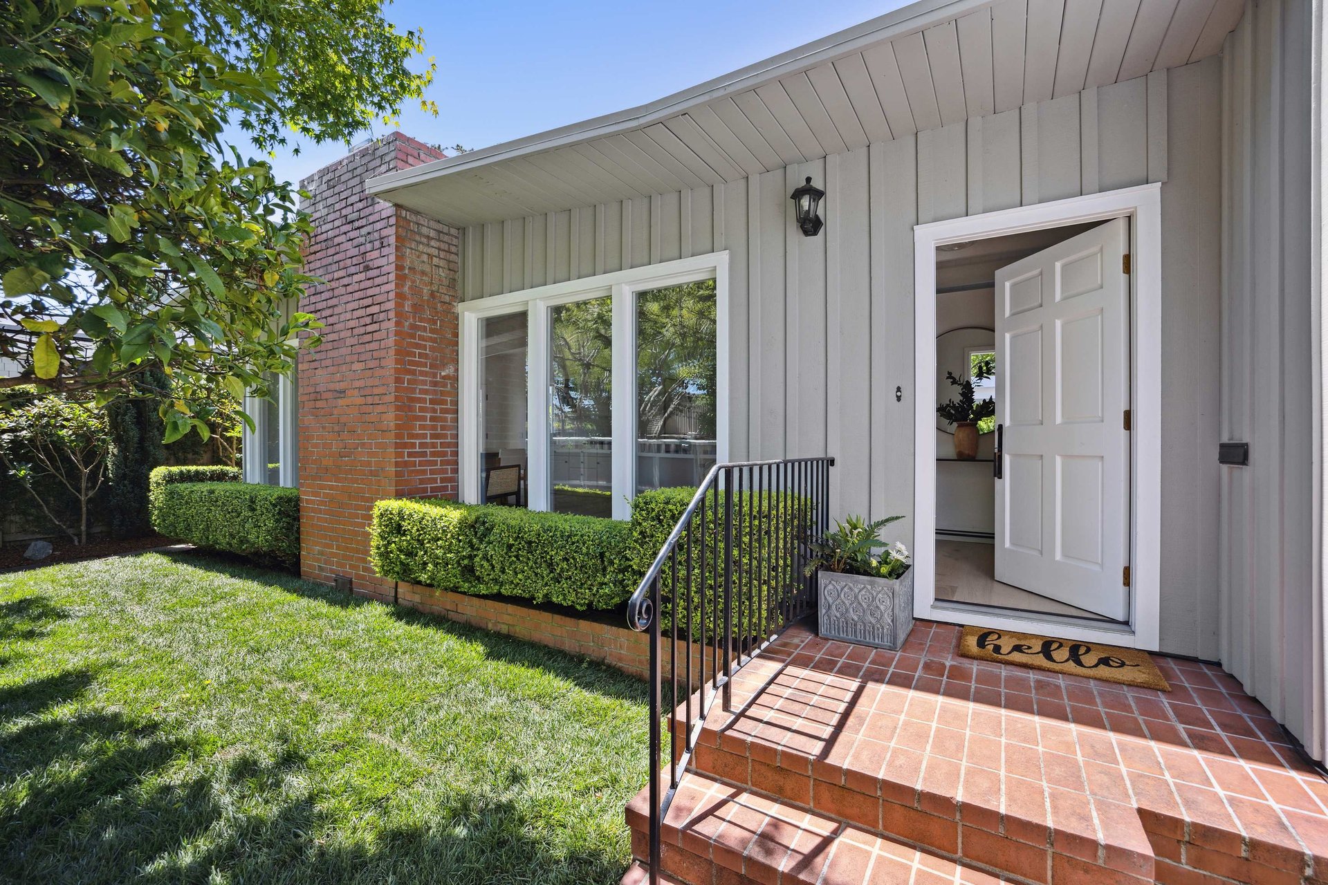 Charming Single Level Home on the Belvedere 'Flats'