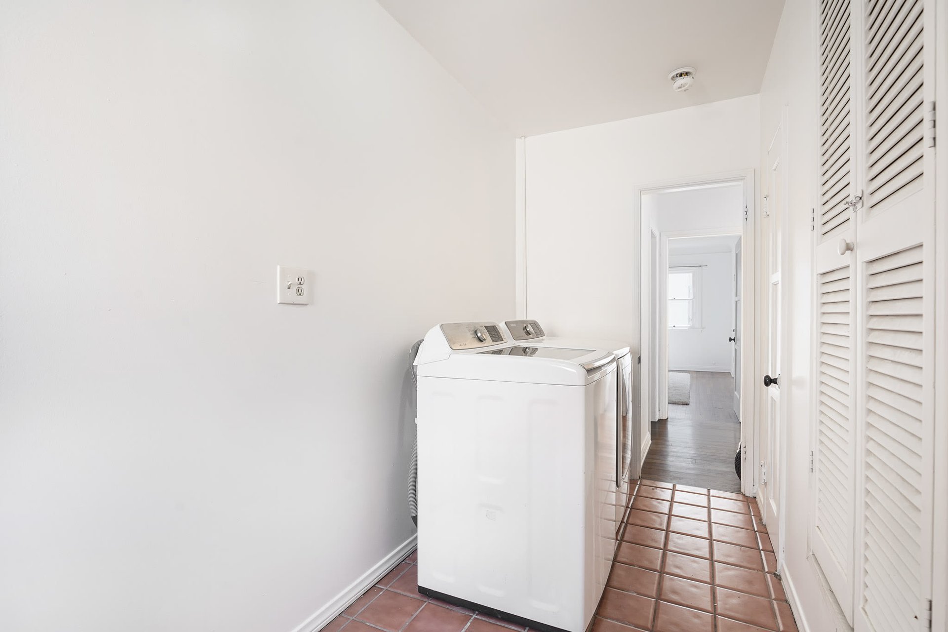Beautiful Spanish Trophy Duplex in Wilshire Vista