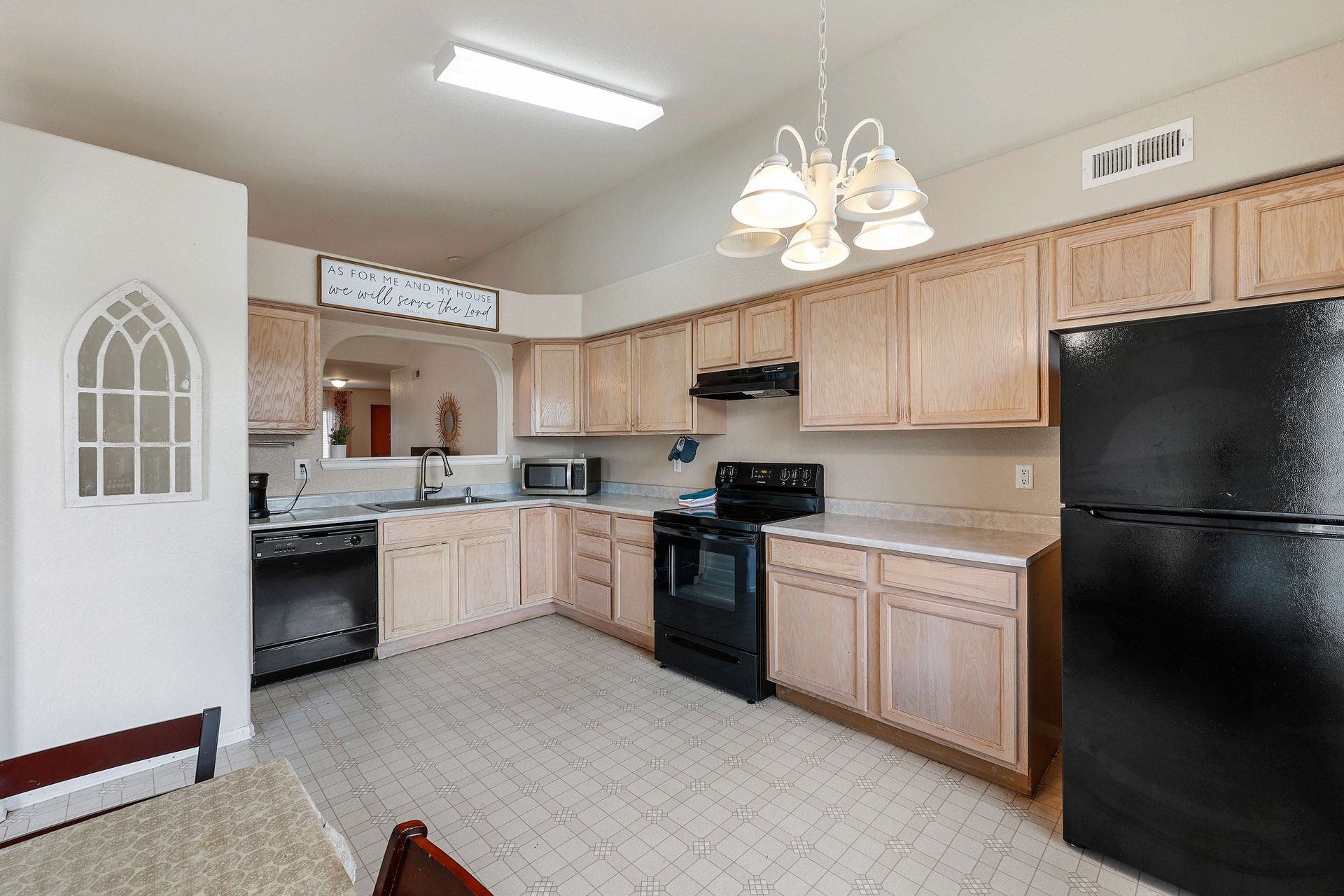 5040 Sage ST, Pueblo, CO 81005