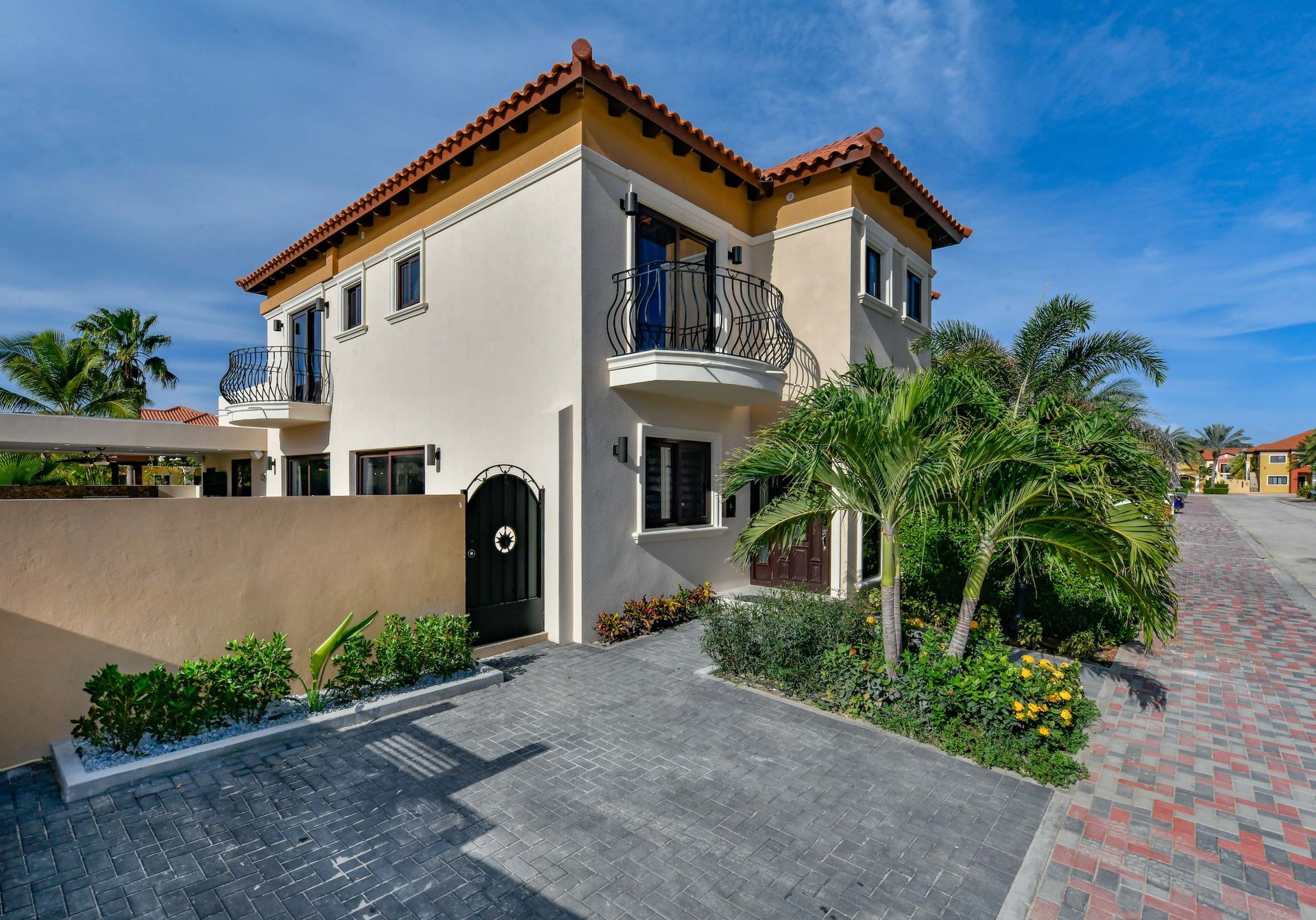 Duplex in Gold coast Unit 169 A