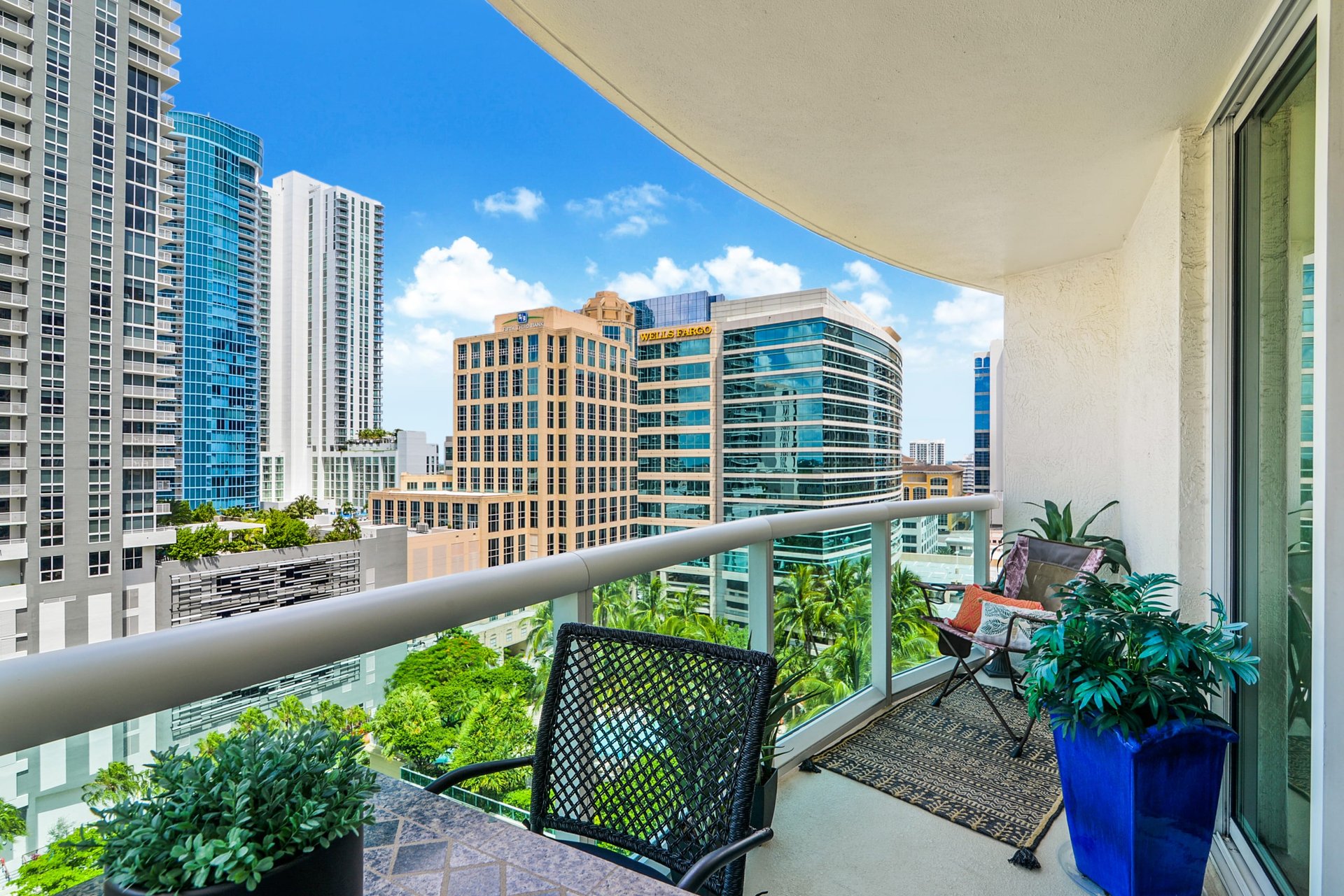 347 N New River Dr E Unit: 1606