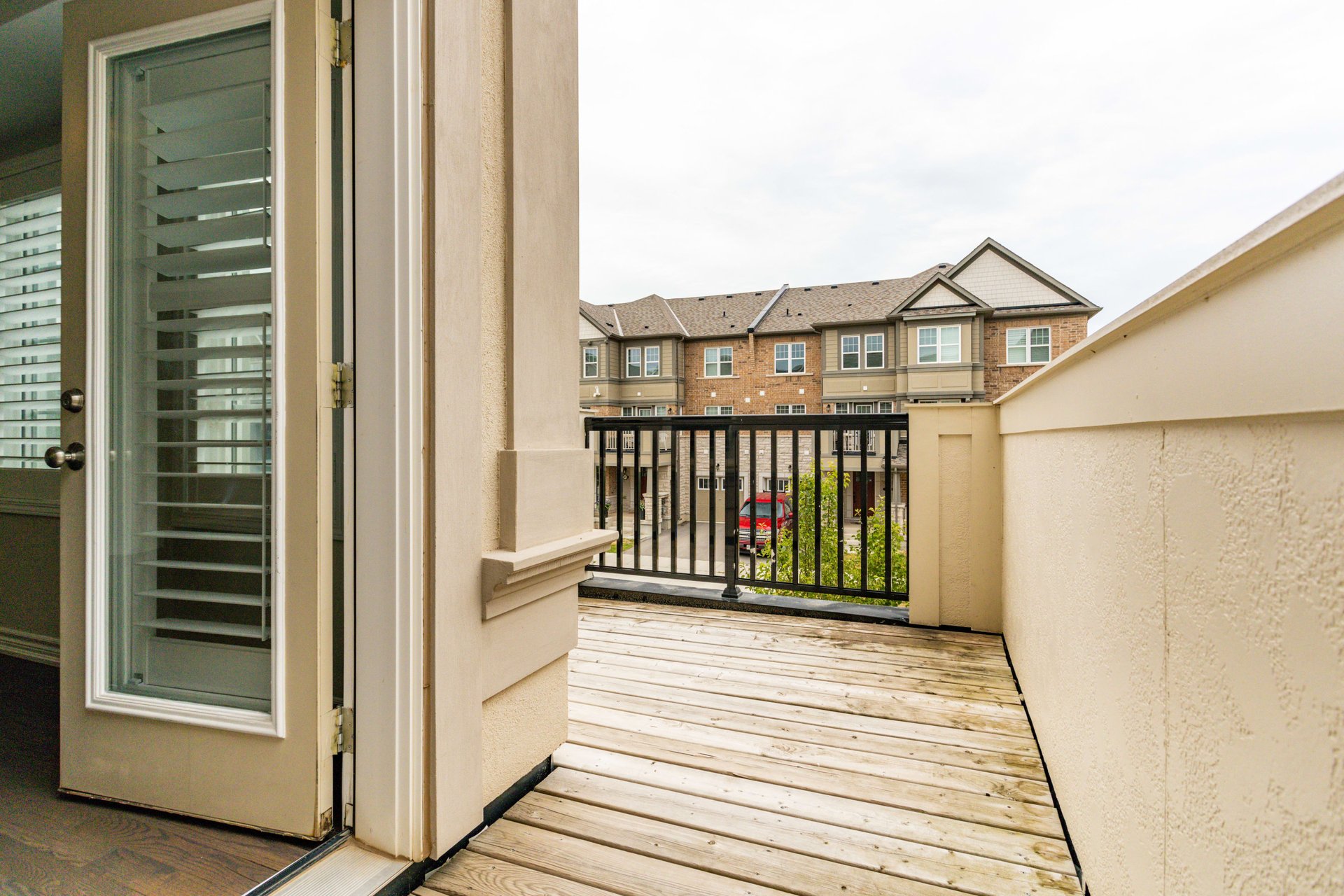 Townhome in Desirable Preserve Community!