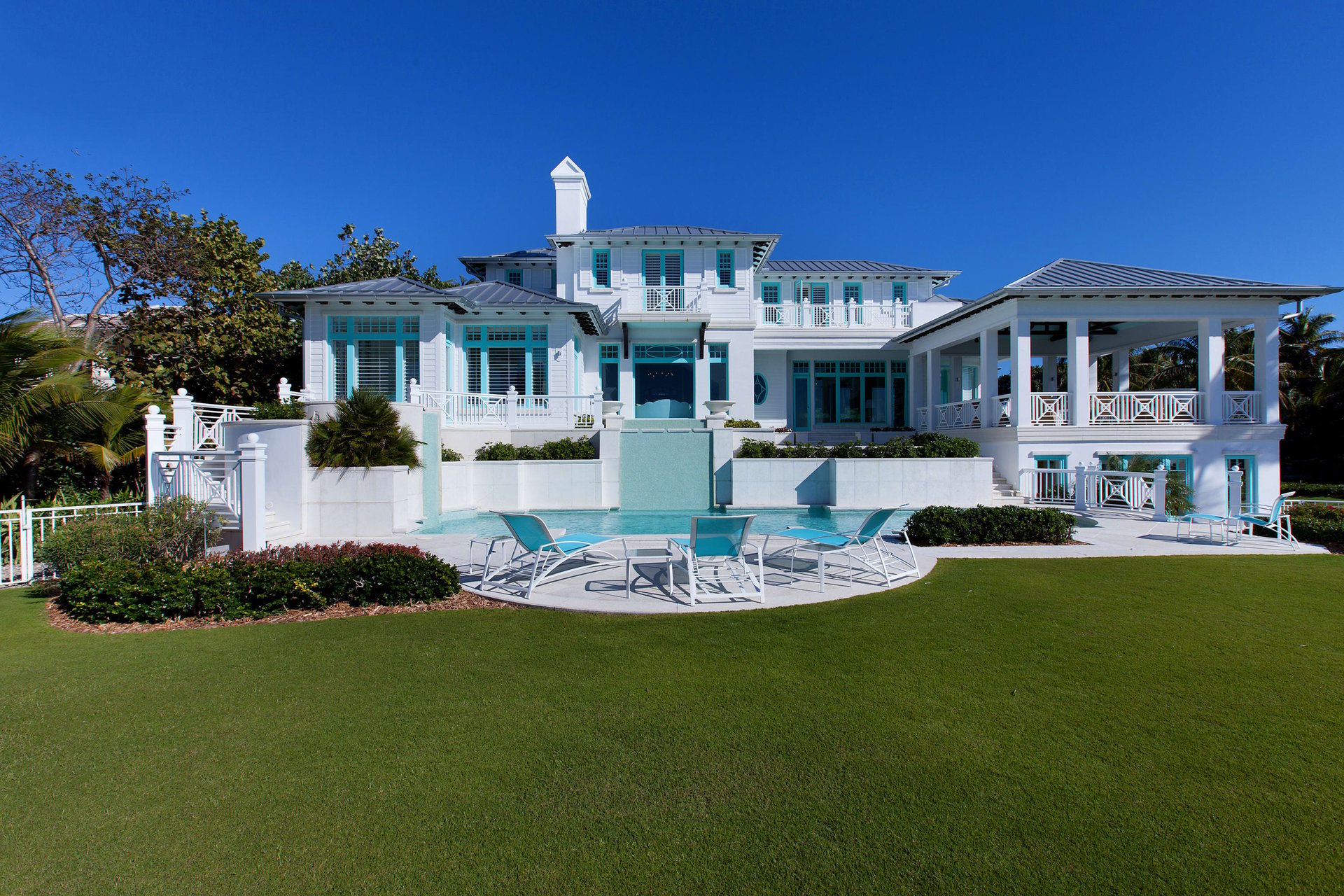 CAPTIVA
