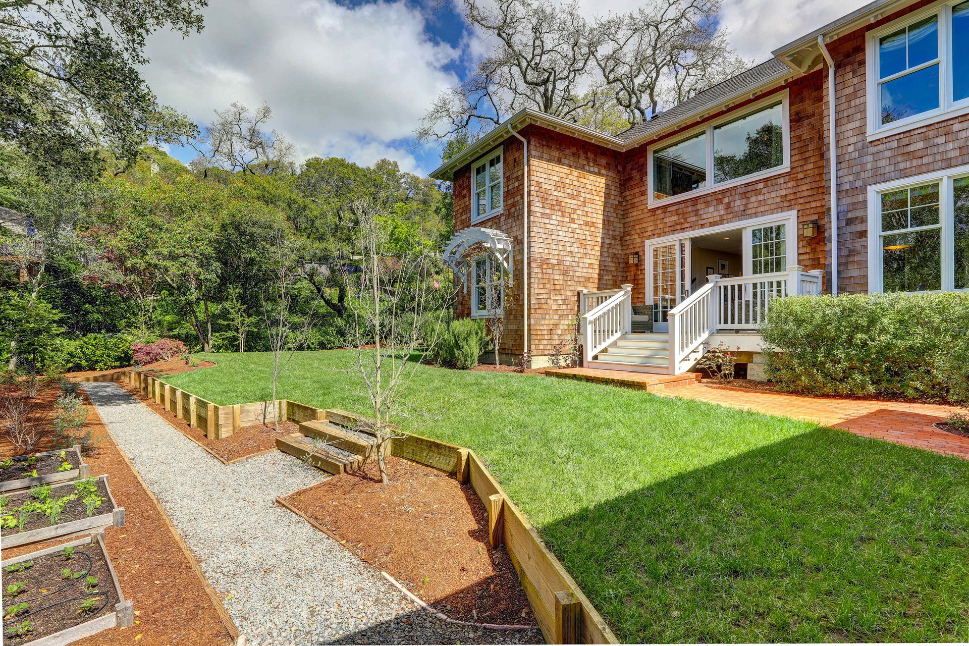 186 Prospect Ave