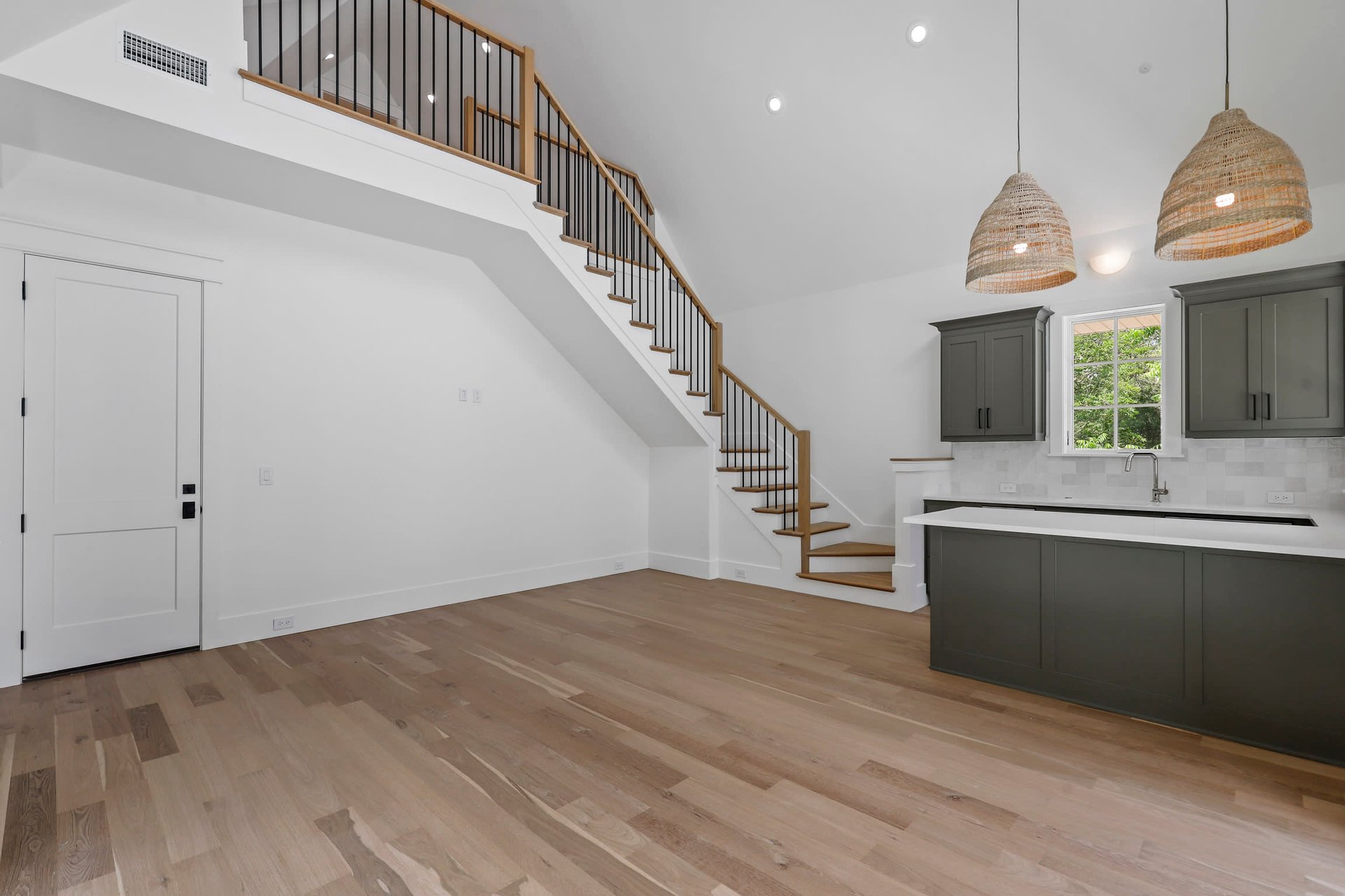 109 Crestwood