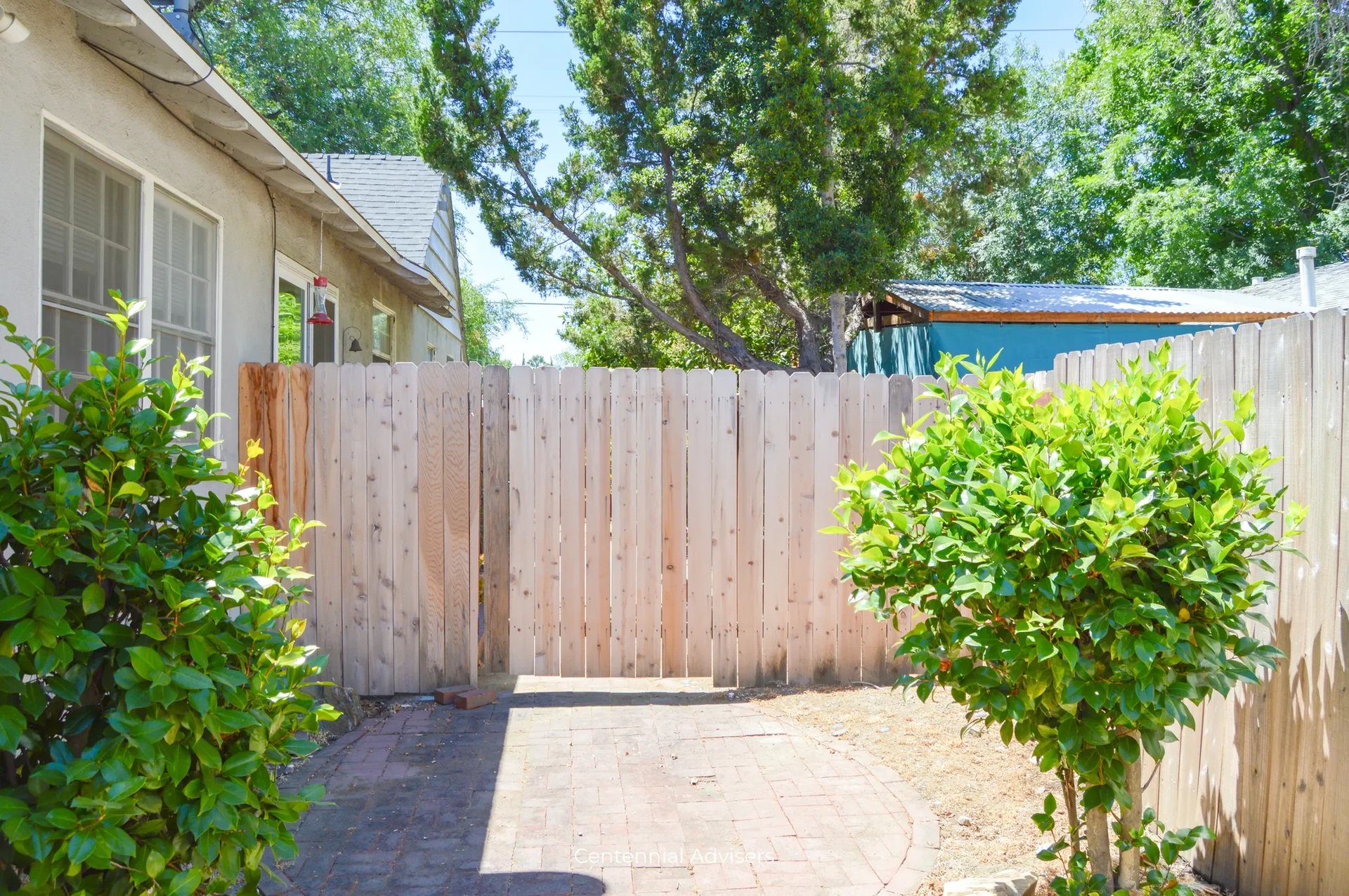 13803 Burbank Blvd