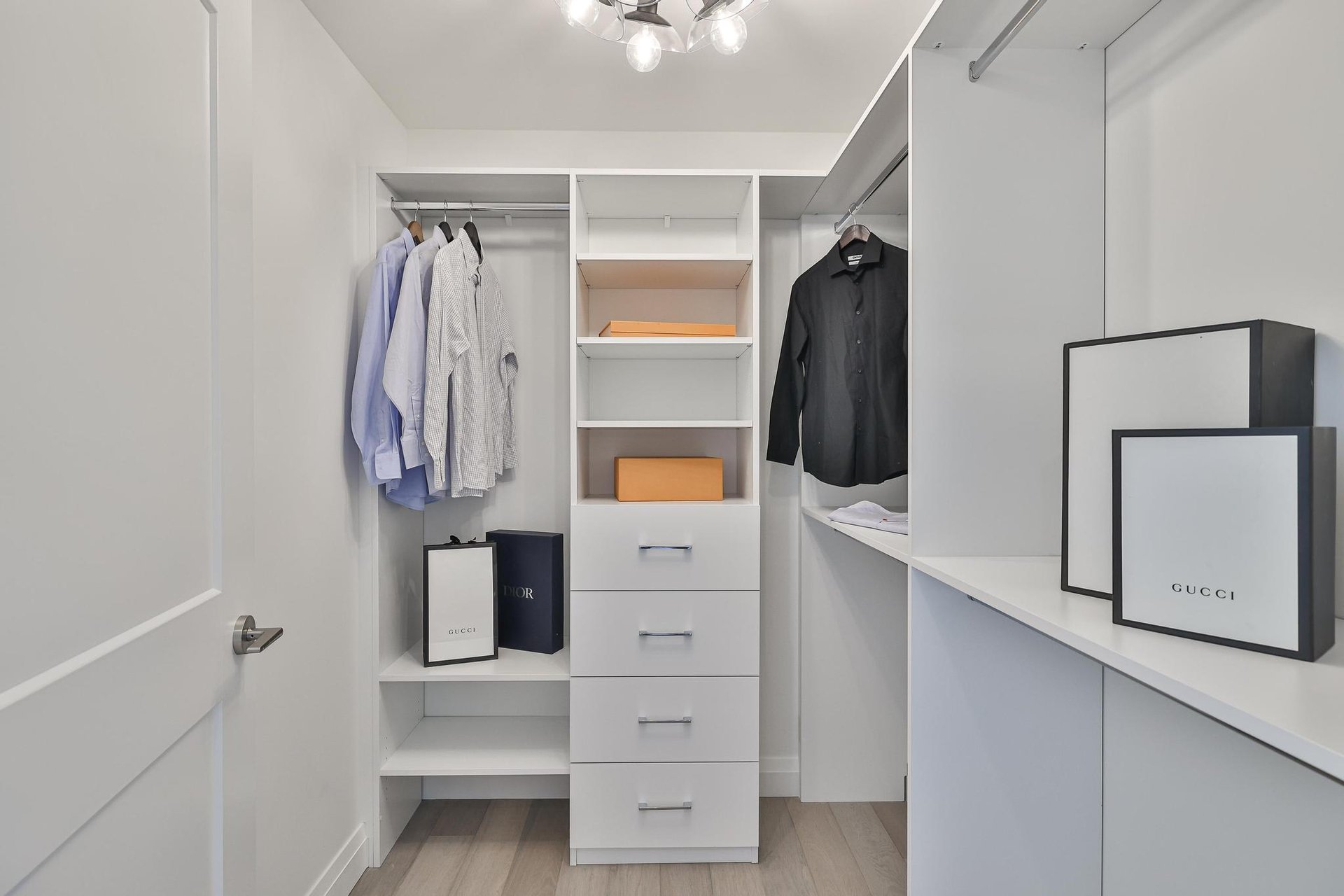285 Avenue Road Suite #502