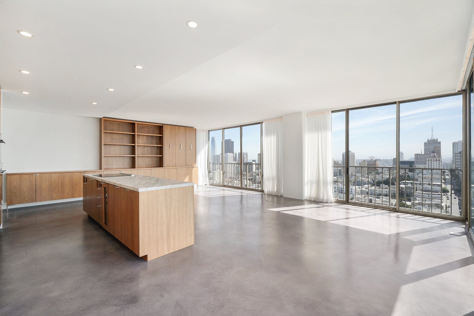 Leased | 999 Green St #2102