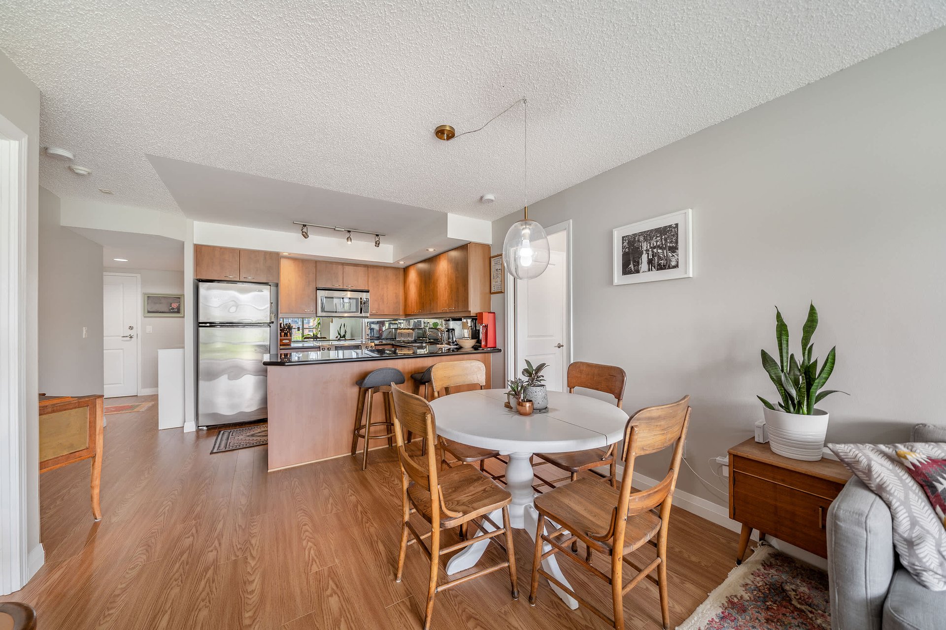 15 Stafford Street #401