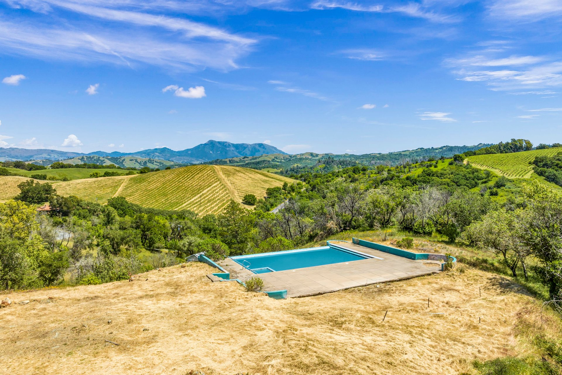 10547 Chalk Hill Road
