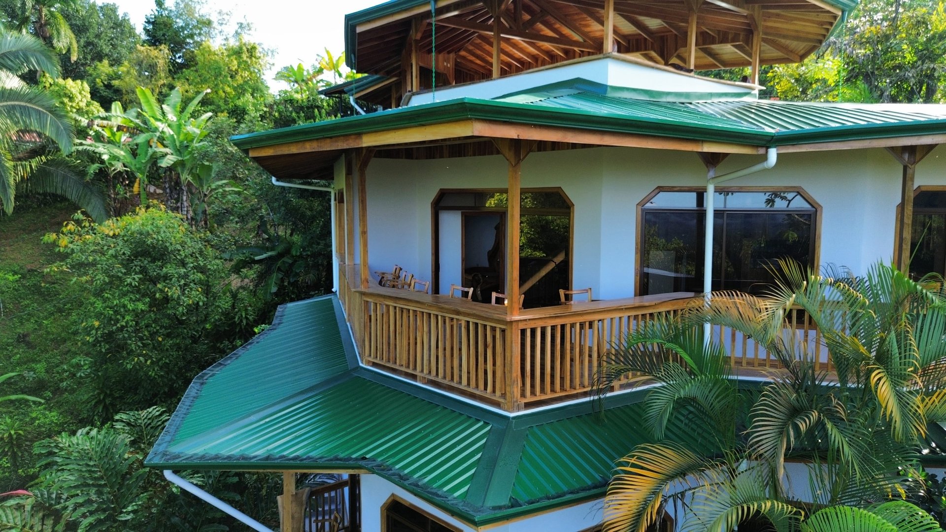Discover the Charm of an Exotic Home in Las Tumbas, Costa Rica