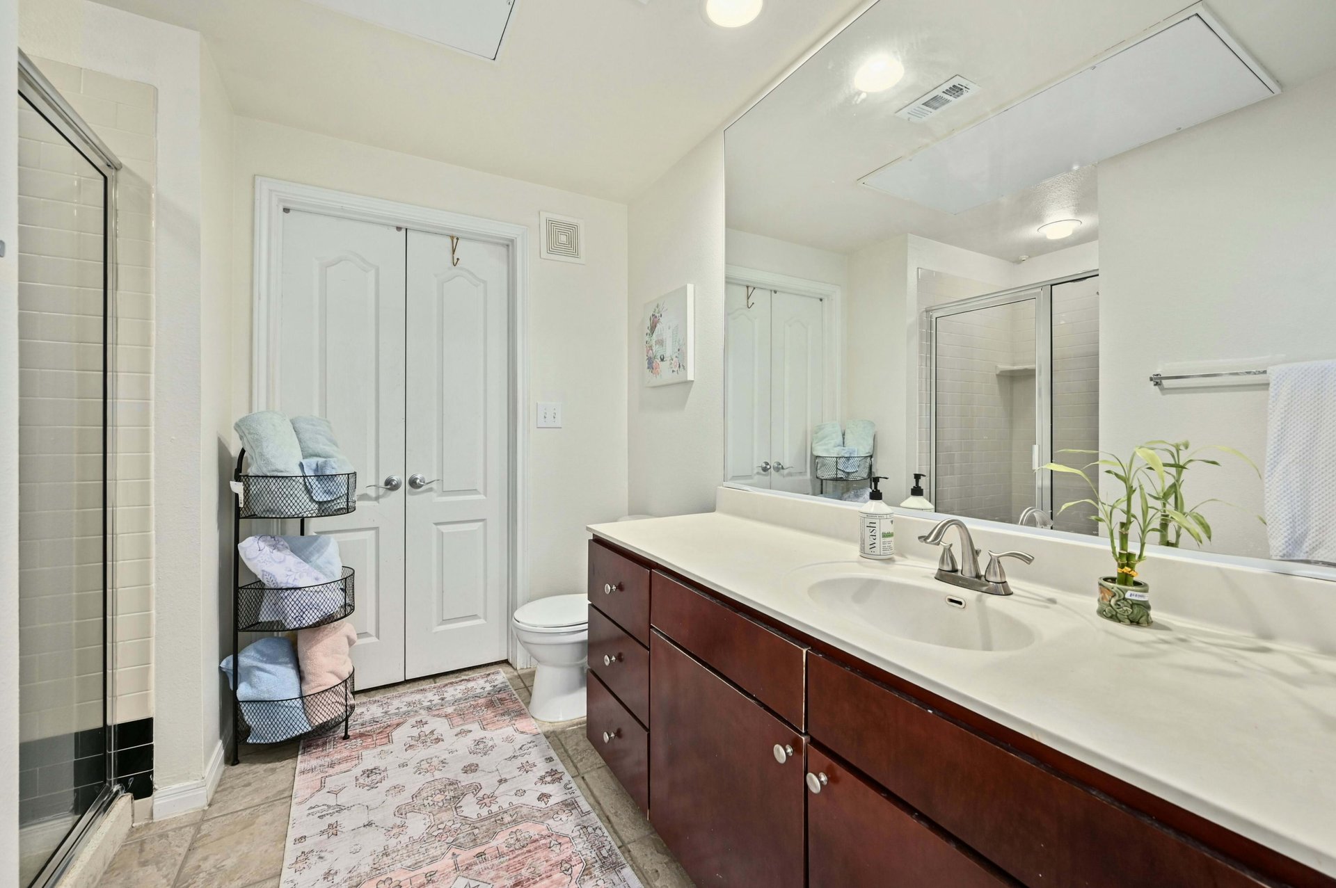 2505 San Gabriel Street #207