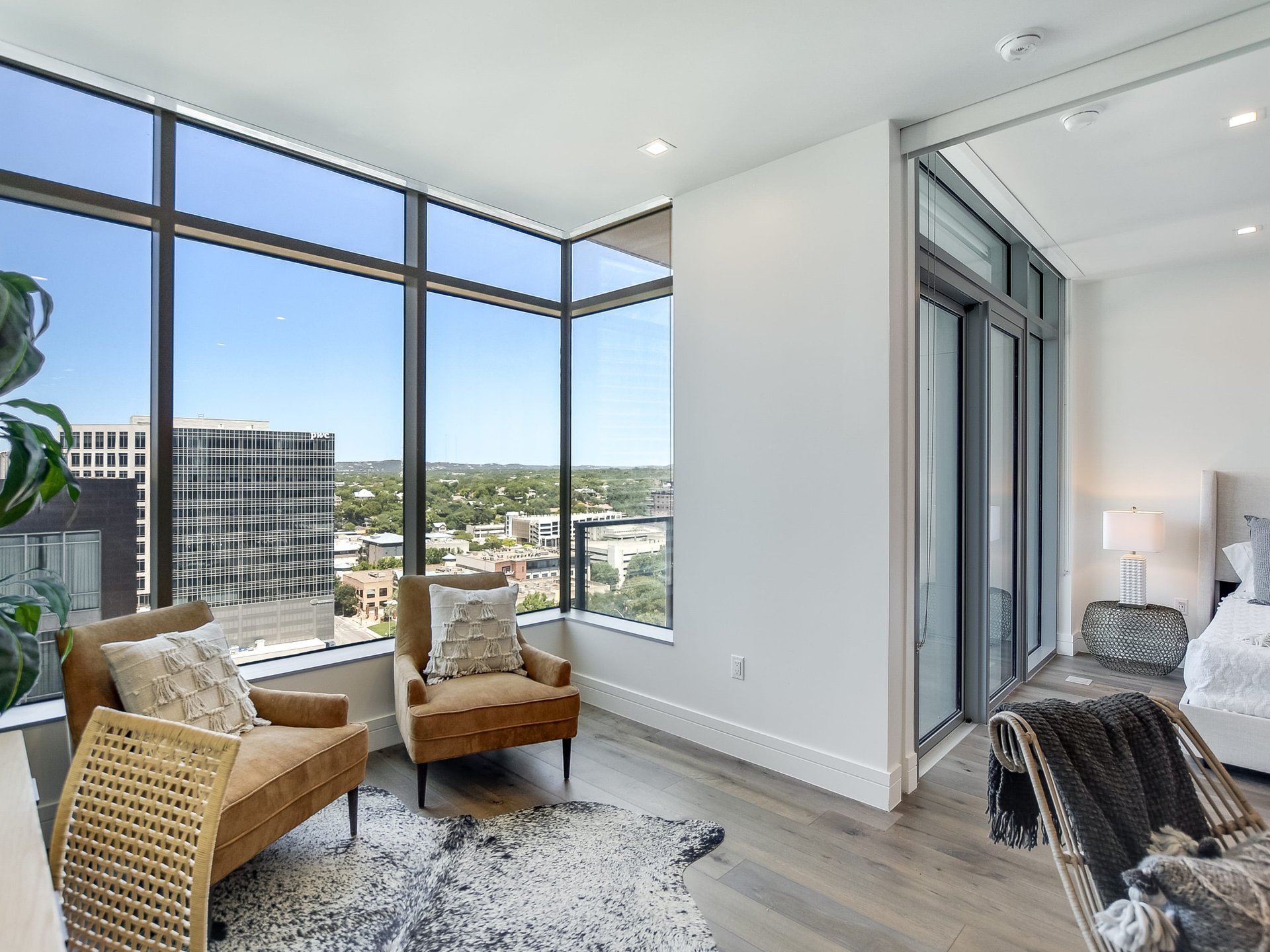 Fifth & West, #1602