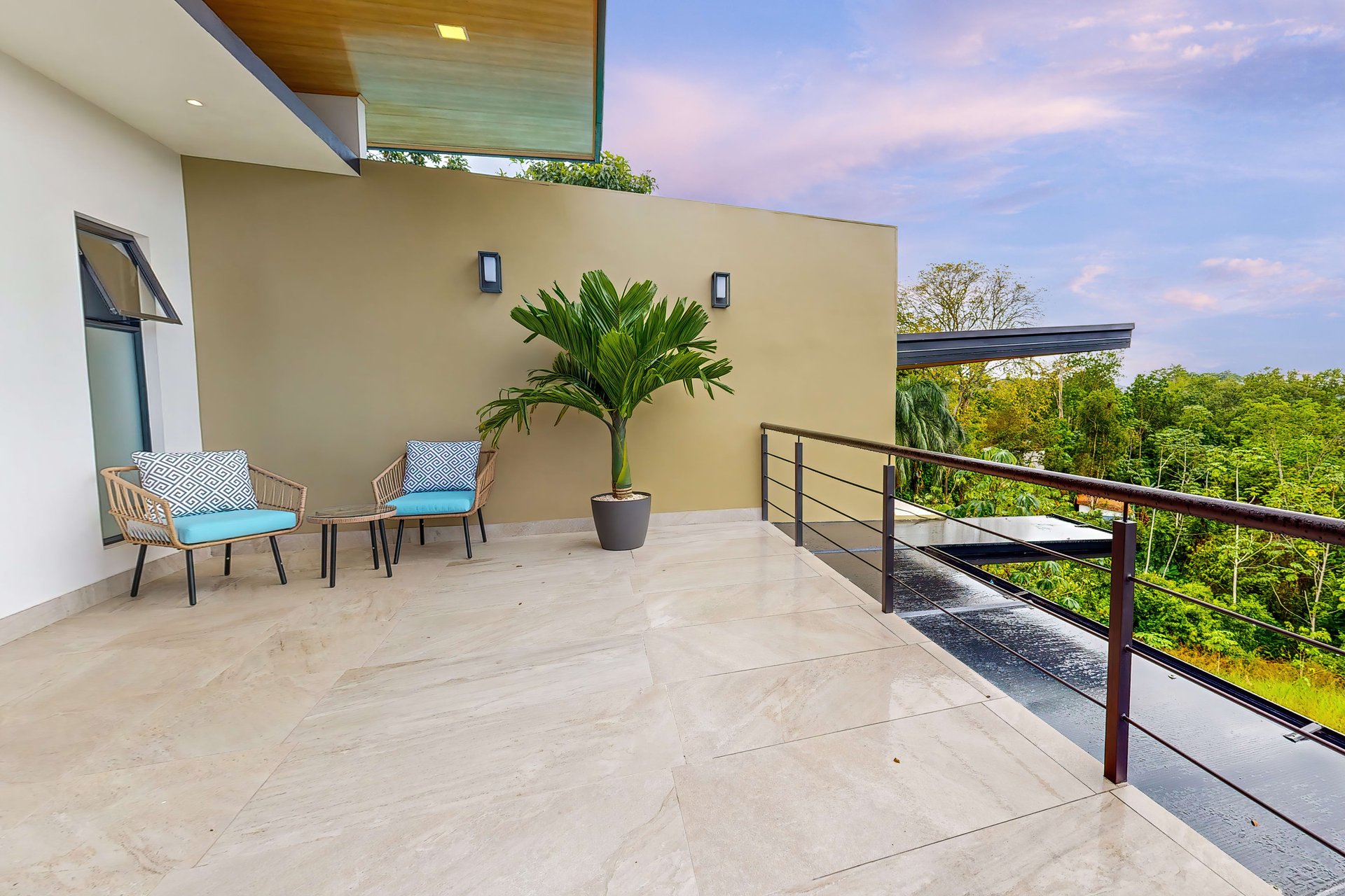 Casa Palma, Brand New Luxury 3 bedroom, 4 bathroom home with Amazing Sunset View in Quepos