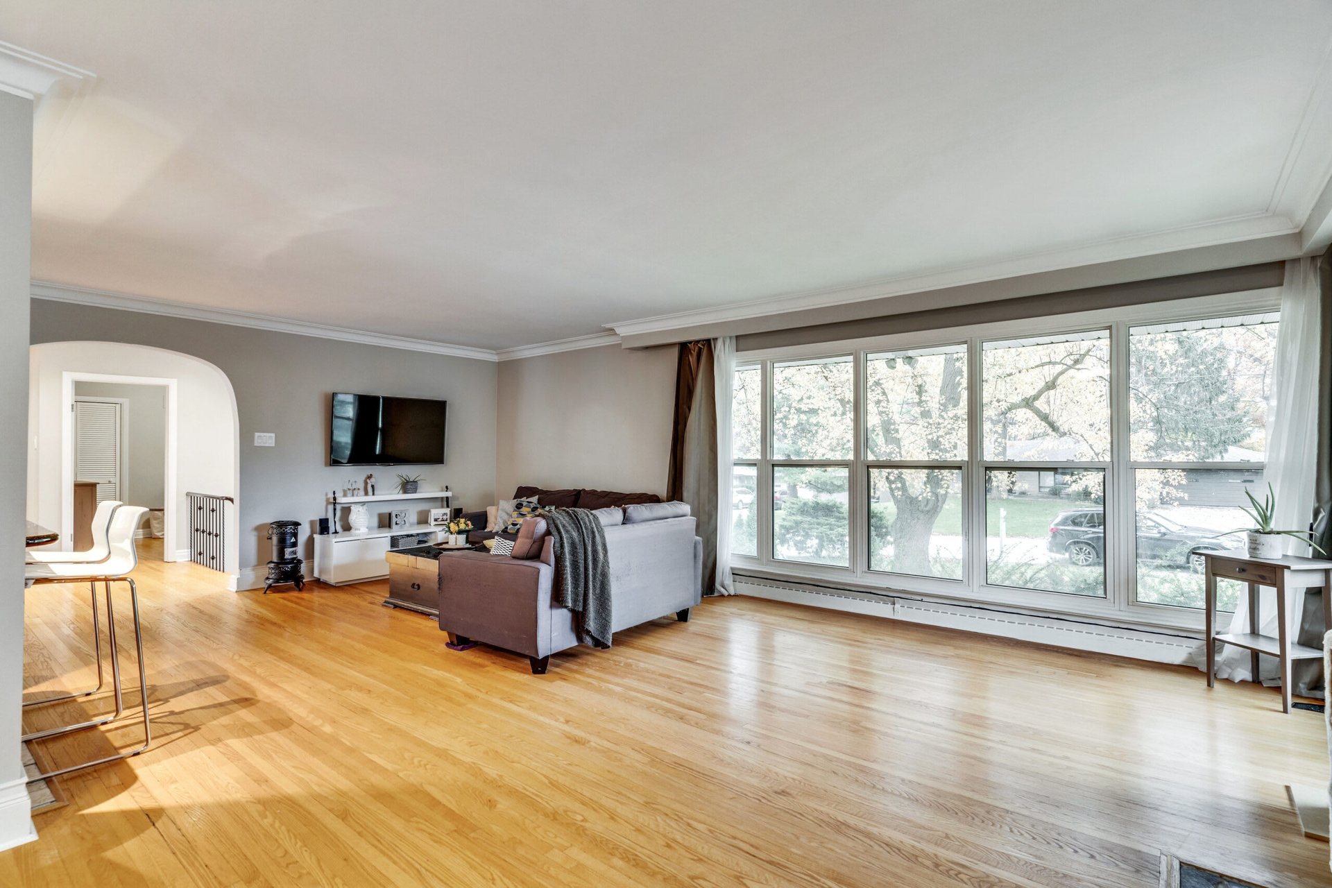1620 Pinetree Crescent