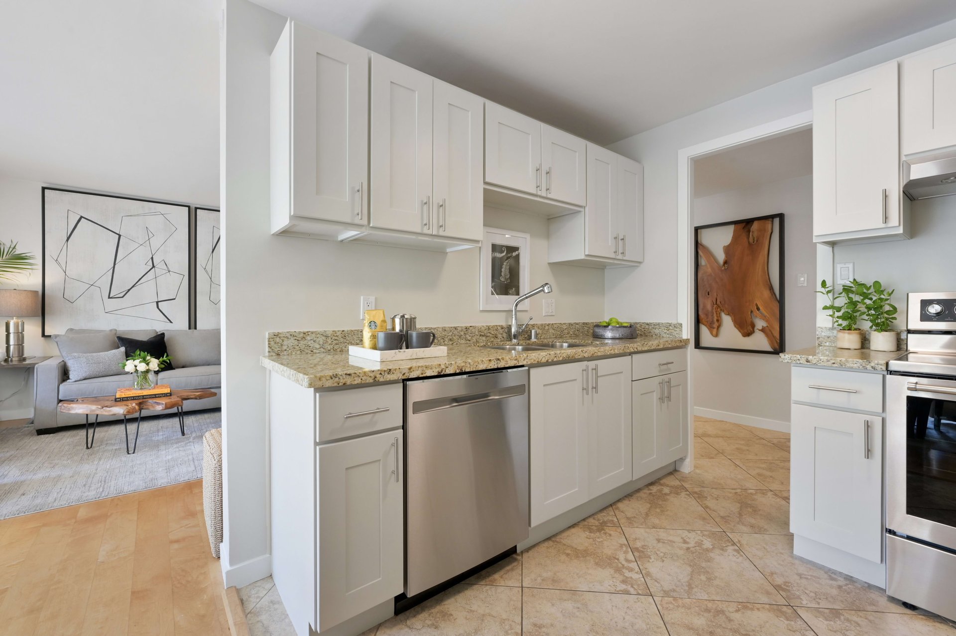 Large Condo & Terrace at 2200 Pacific