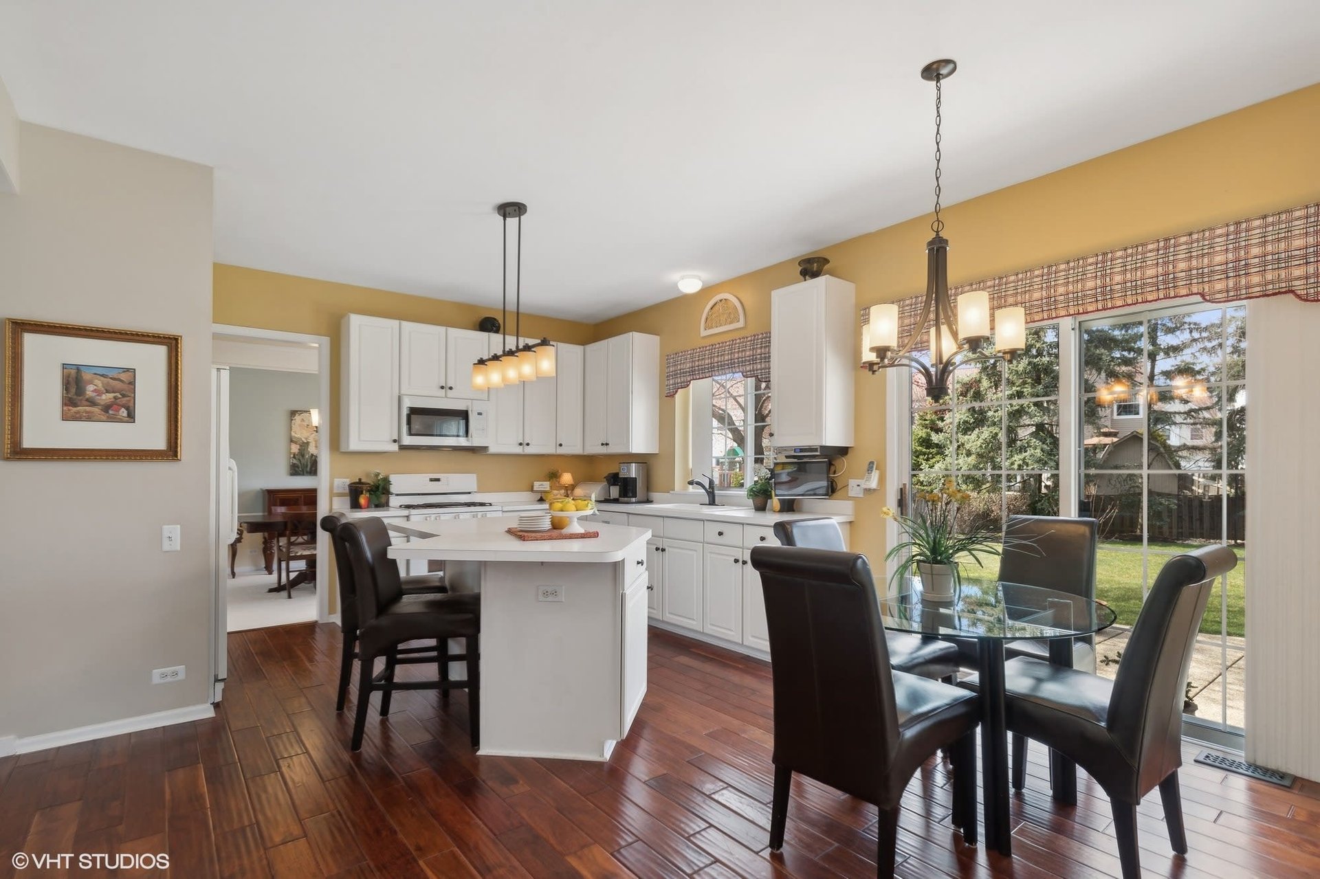1735 Fairport Dr. Grayslake